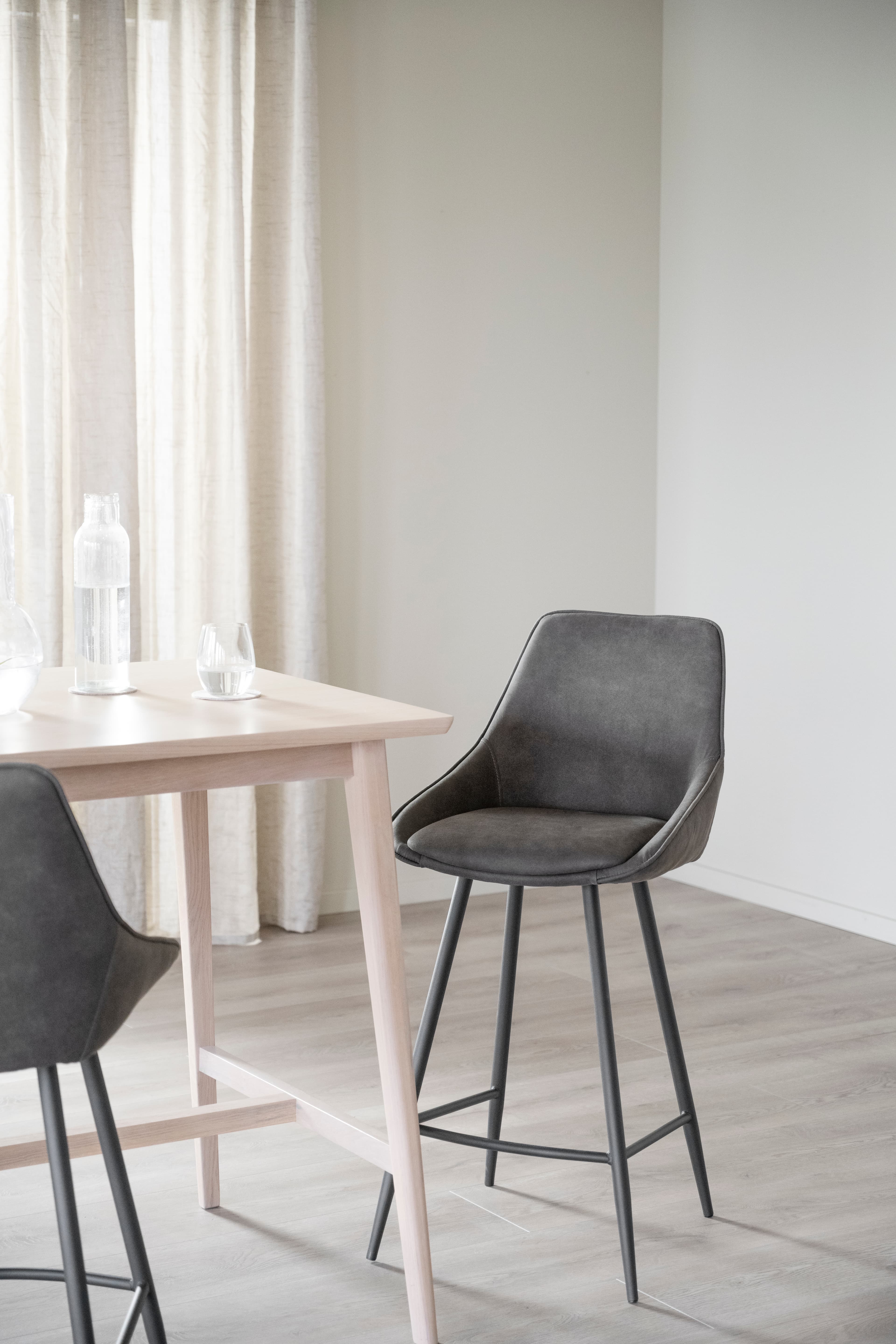Sierra Bar Stool Grey/Black