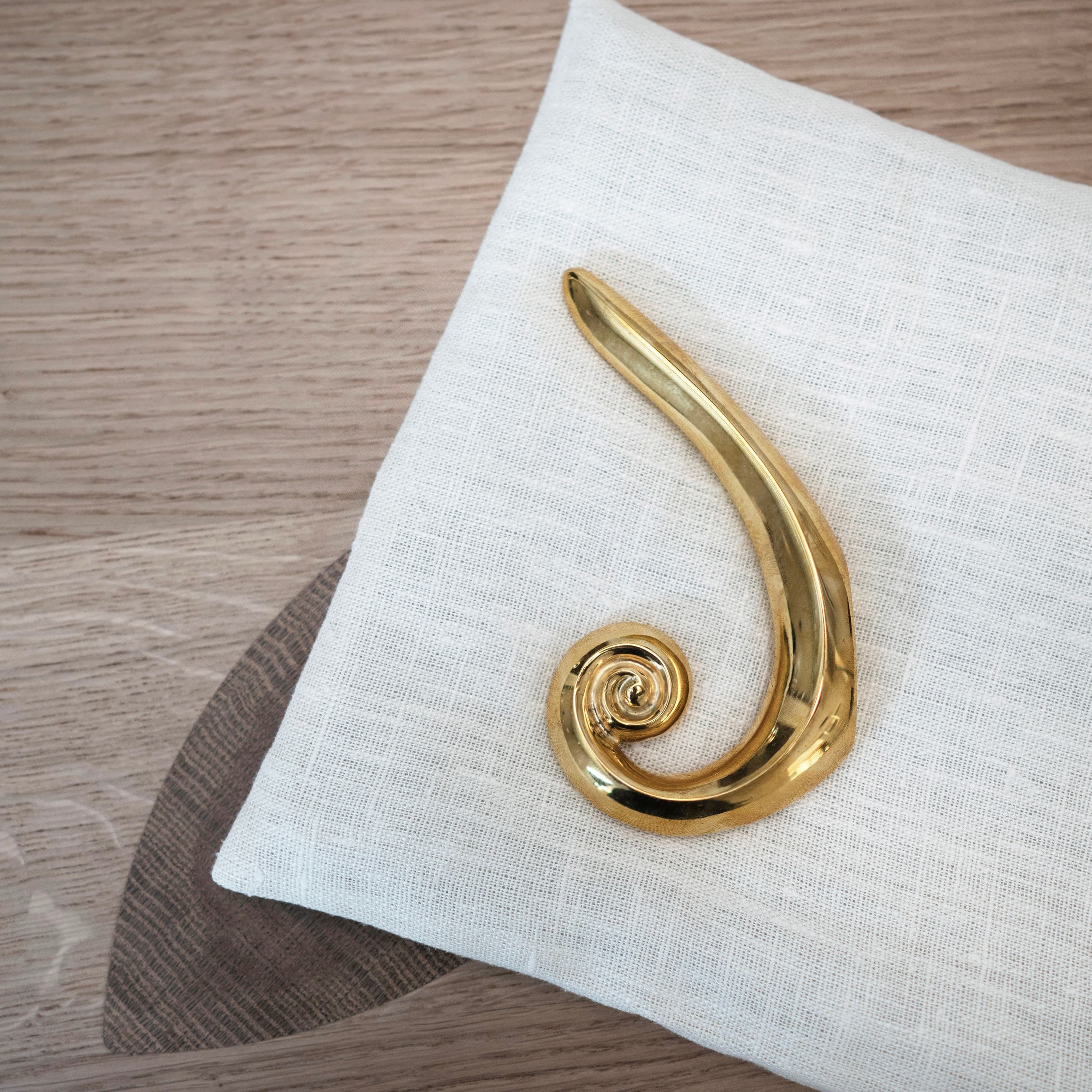 Noelle Wall Hook Brass