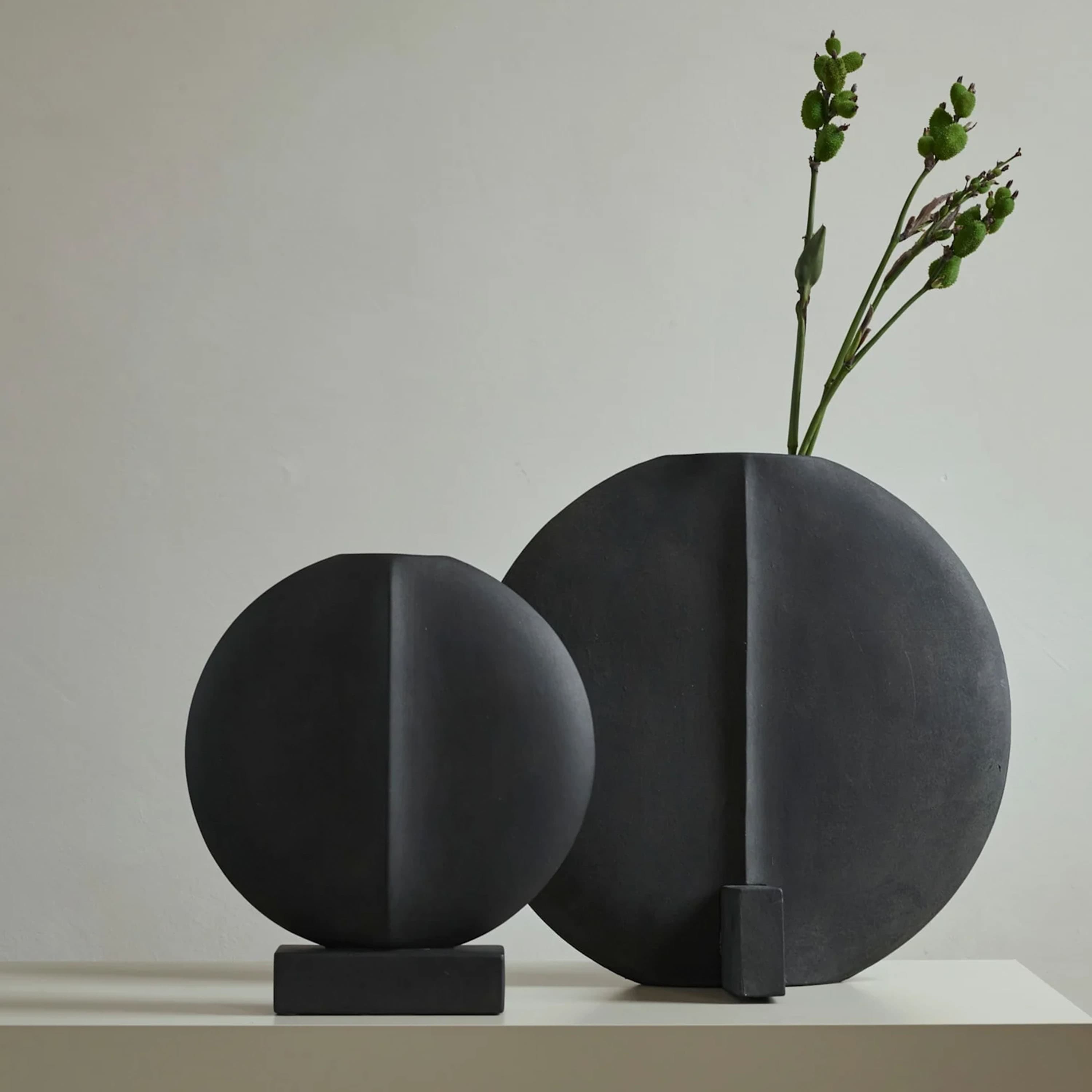 Guggenheim Vase Schwarz Mini