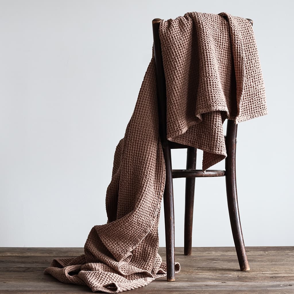 Miro Throw/Bedspread Almond 180x260