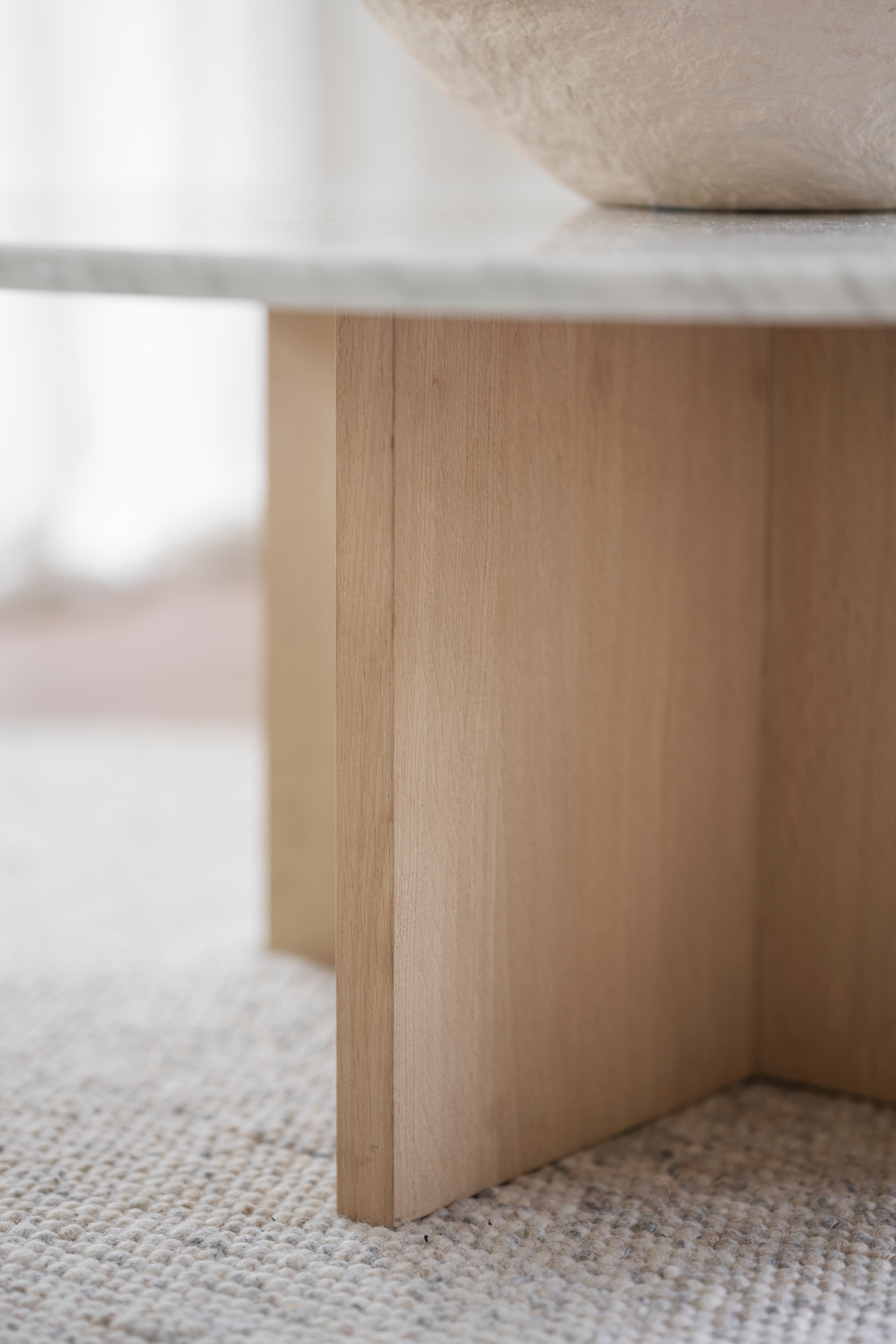 Brooksville Couchtisch Weißer Marmor/Weißpigmentiert Ø90