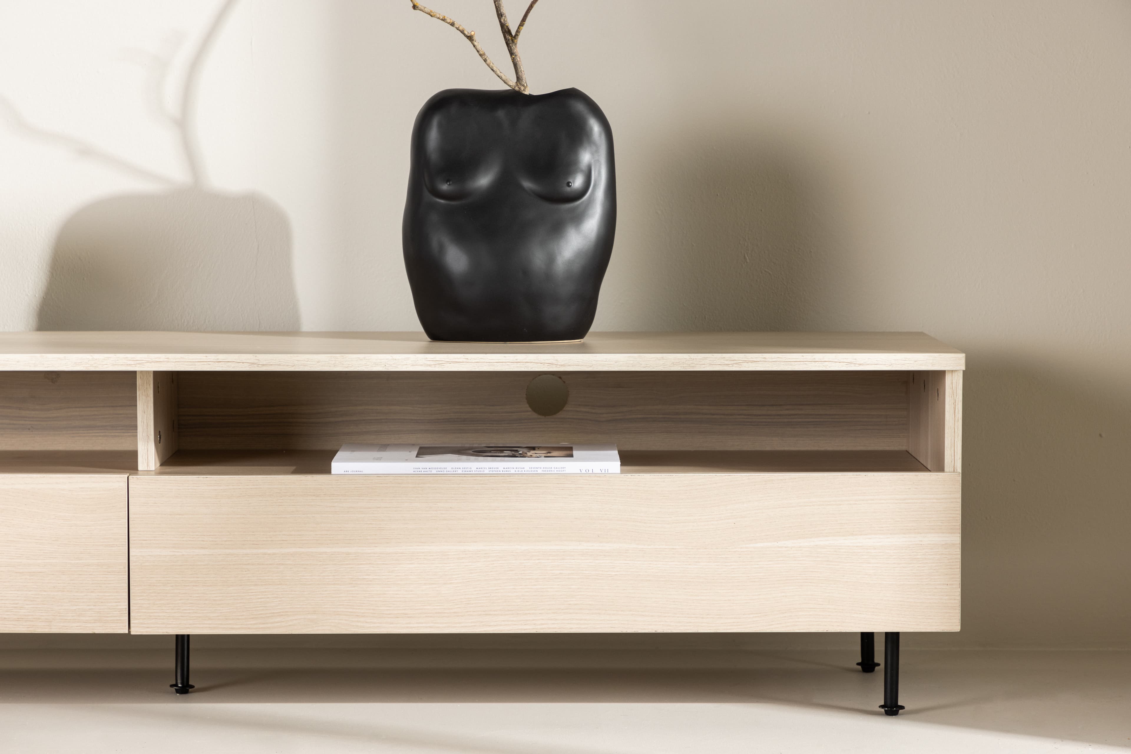 Navarra TV-Bänk Matte Black/Whitewash 180cm