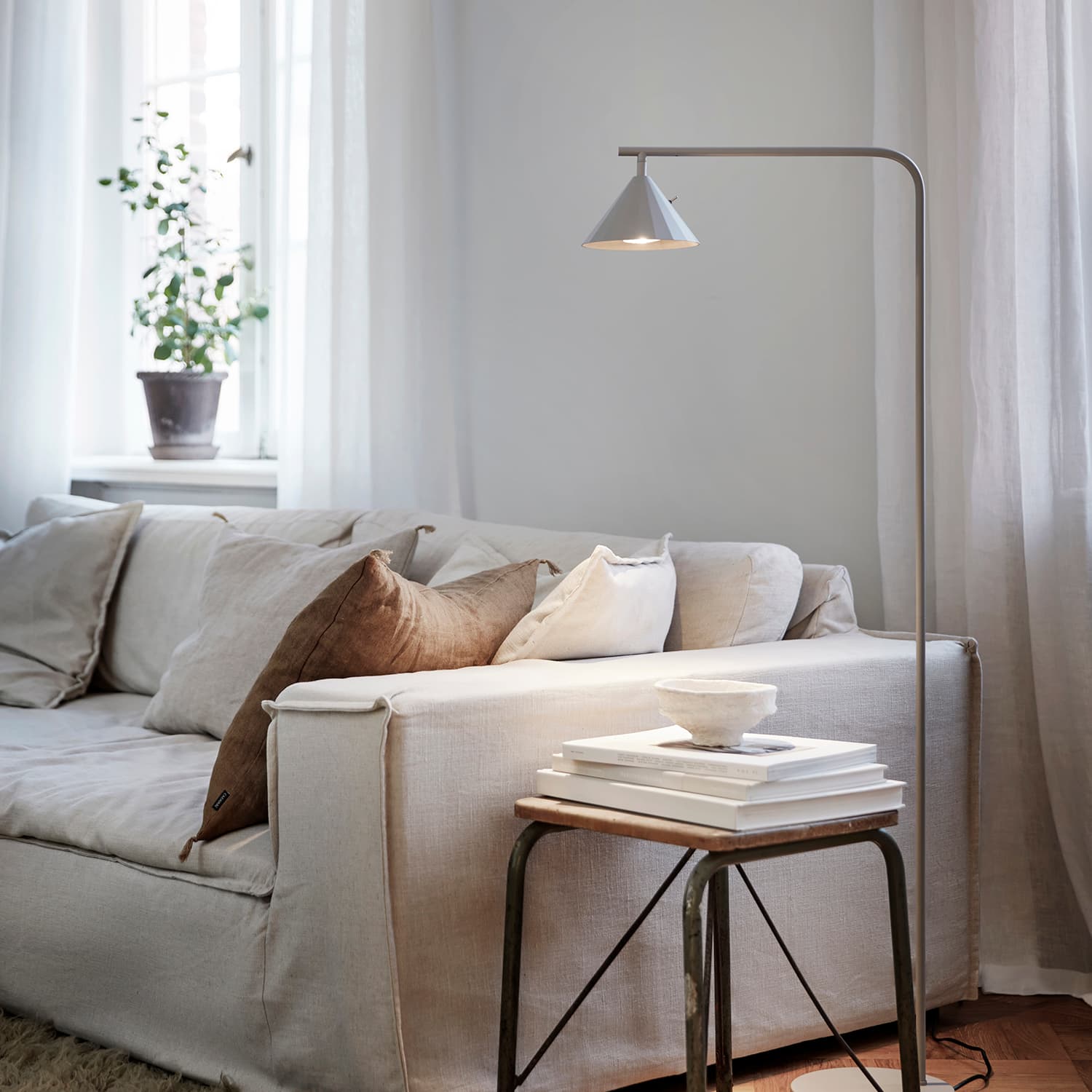Rain Stehlampe Beige