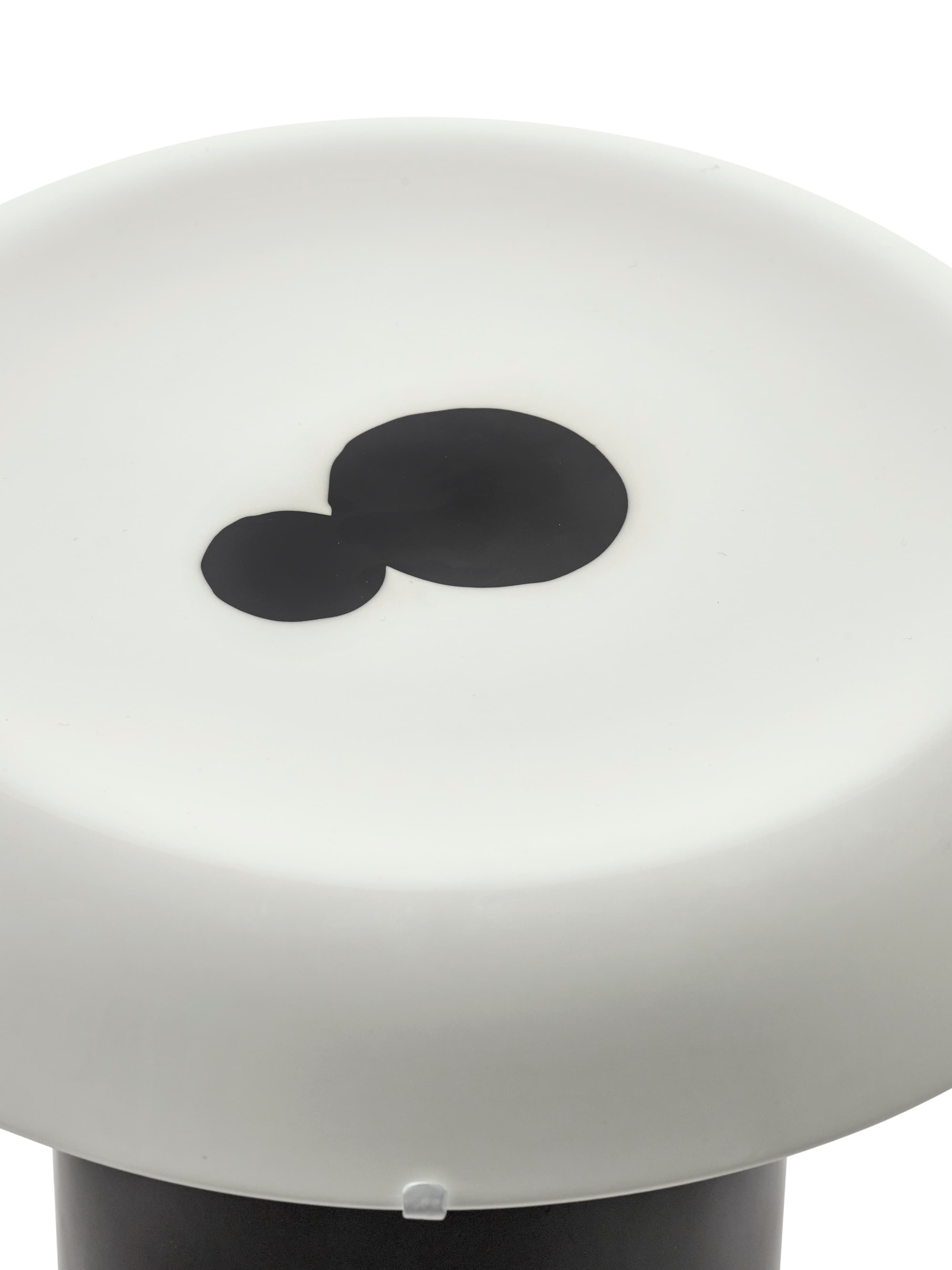 Celine N°1 Table Lamp White/Black