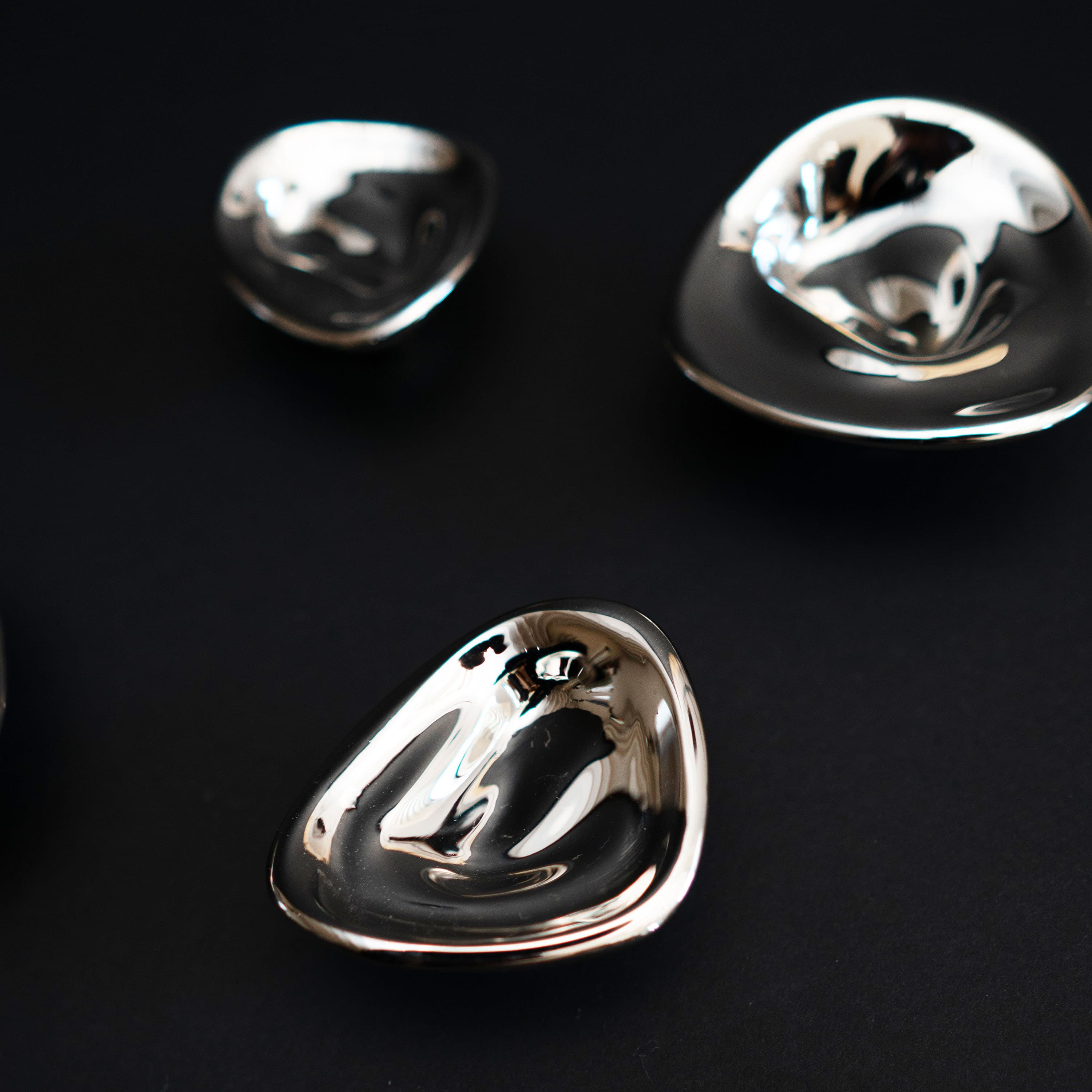 Ripple Nr. 01 Wandhaken Titan Klein