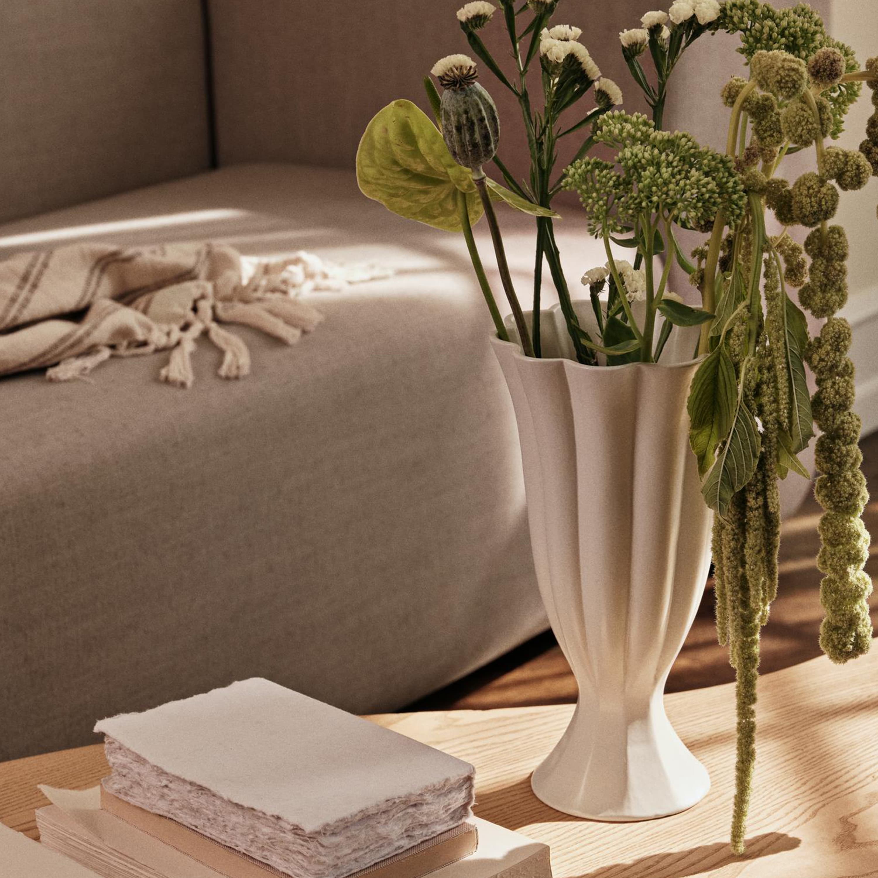 Heli Vase Creme Small