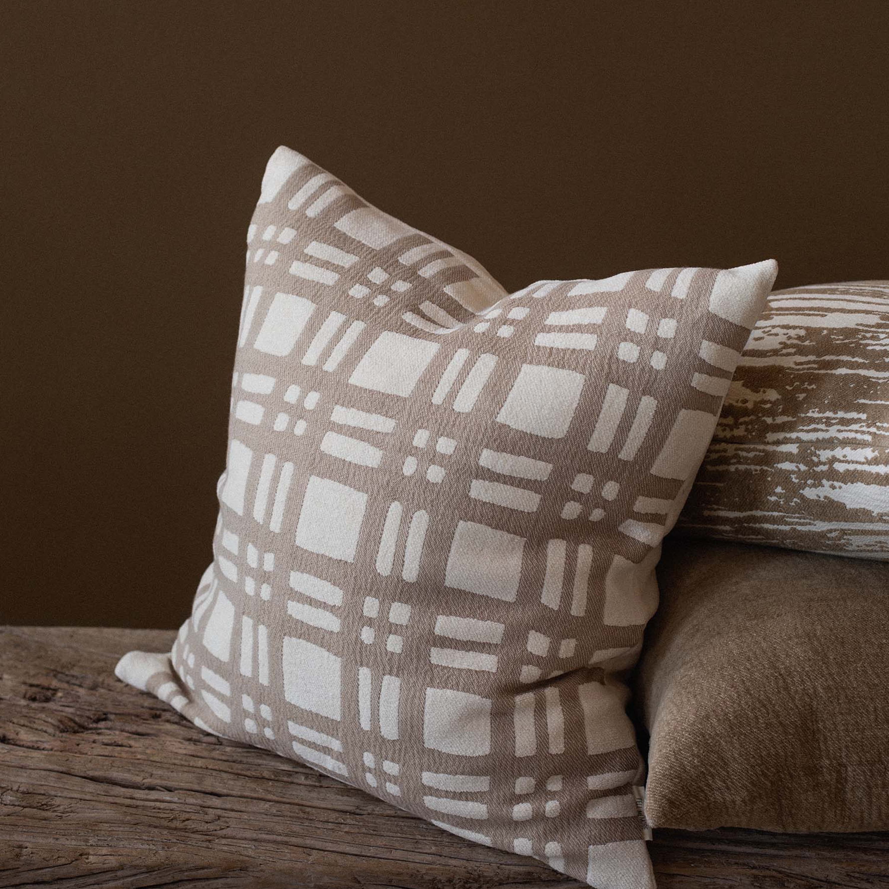 Camille Kuddfodral Beige/Offwhite 50x50