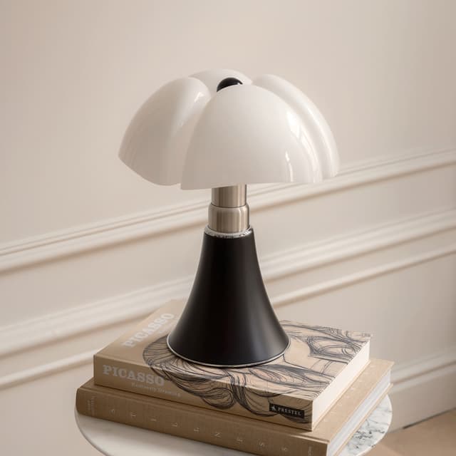 Pipistrello Mini Tischlampe Dimmbar LED Dunkelbraun