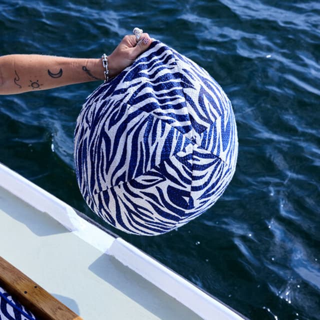Anima Zebra Cushion Blue Ø35