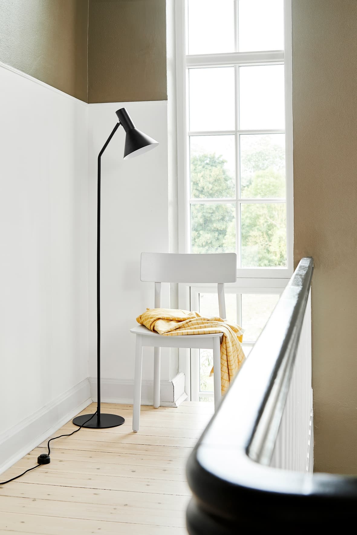 Lyss Bodenlampe Matt Schwarz 150cm