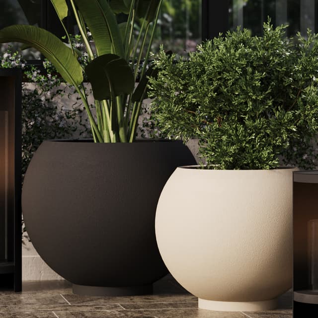 Globe Pot Black Ø60