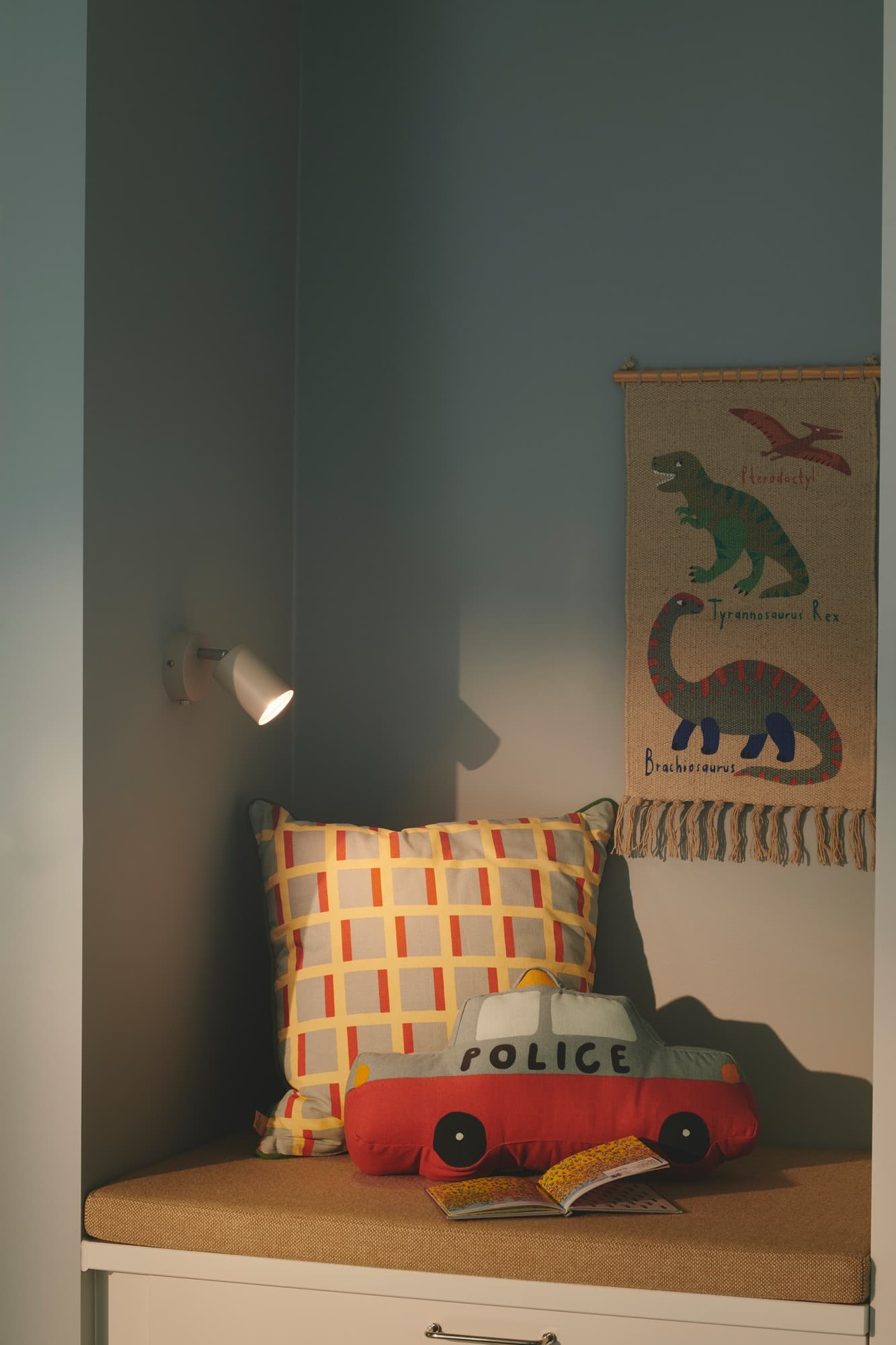 Explore Wall Lamp Beige