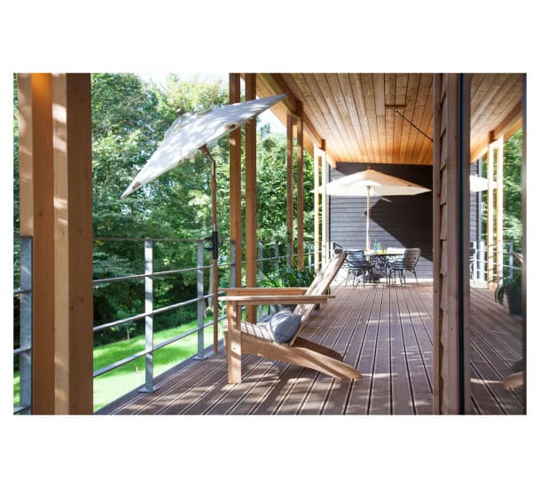 Balcony Sonnenschirm Off-White/Teak Ø180 cm