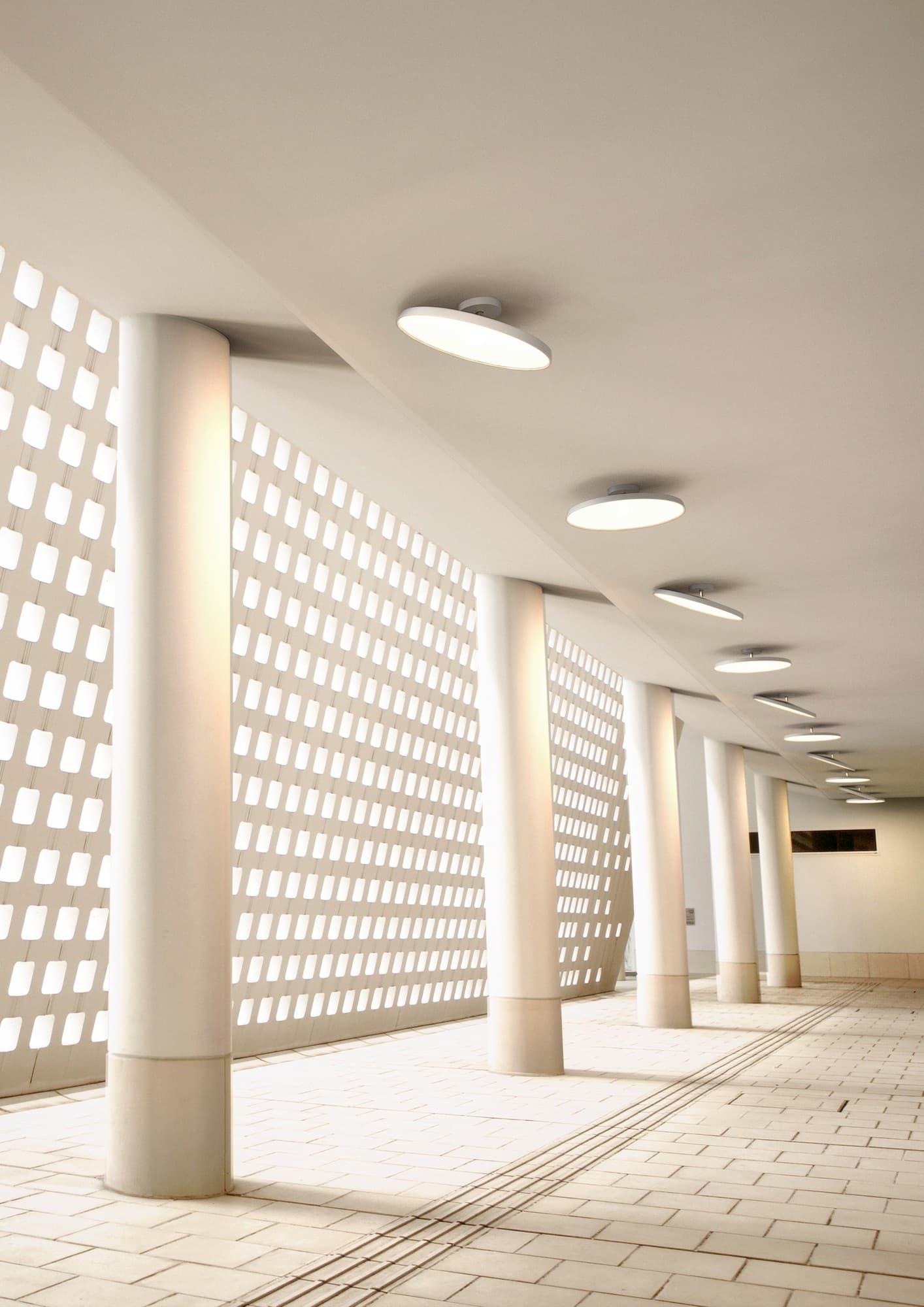 Kaito 2 Pro 40 Ceiling Lamp White