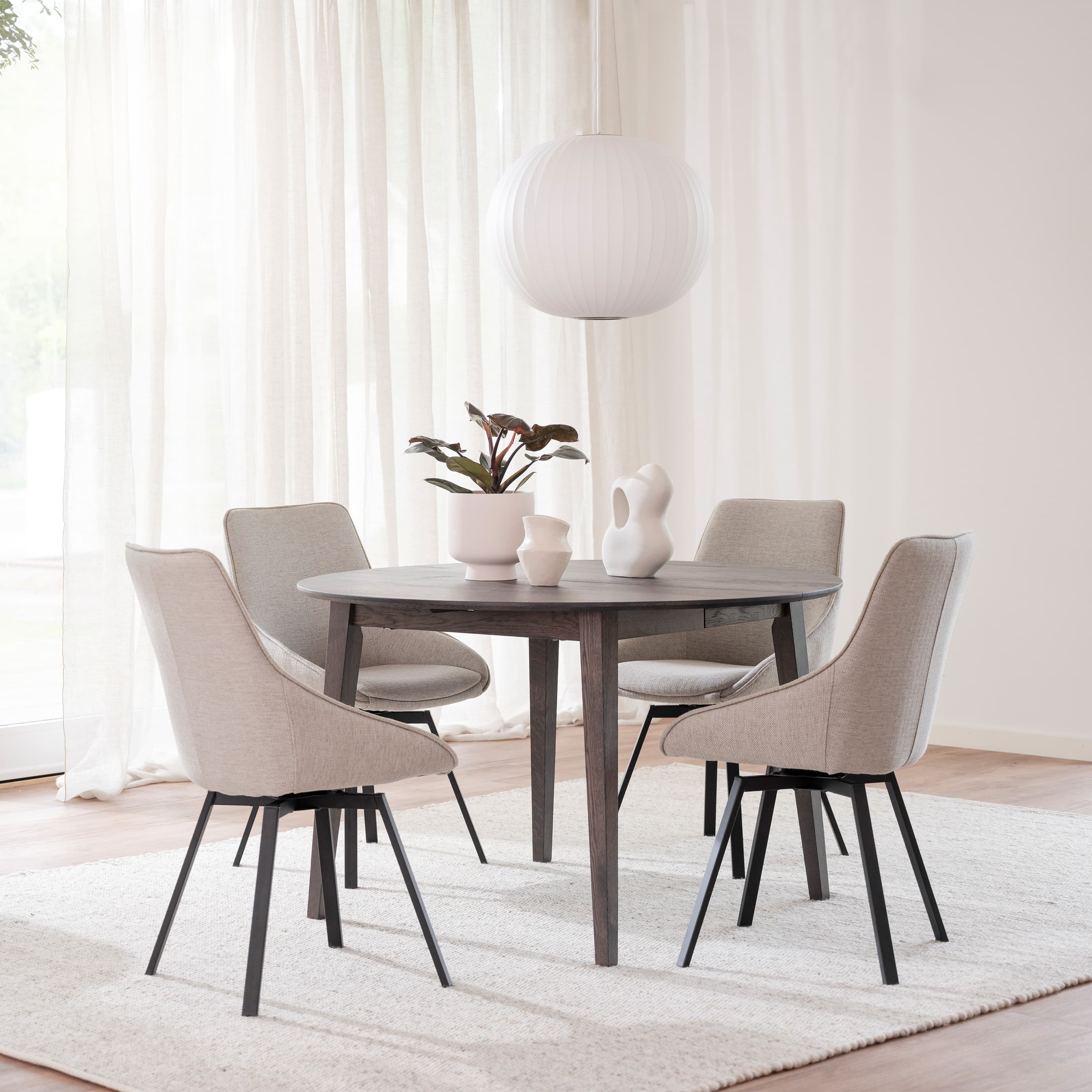 Filippa Dining Table Brown Ø120/165cm