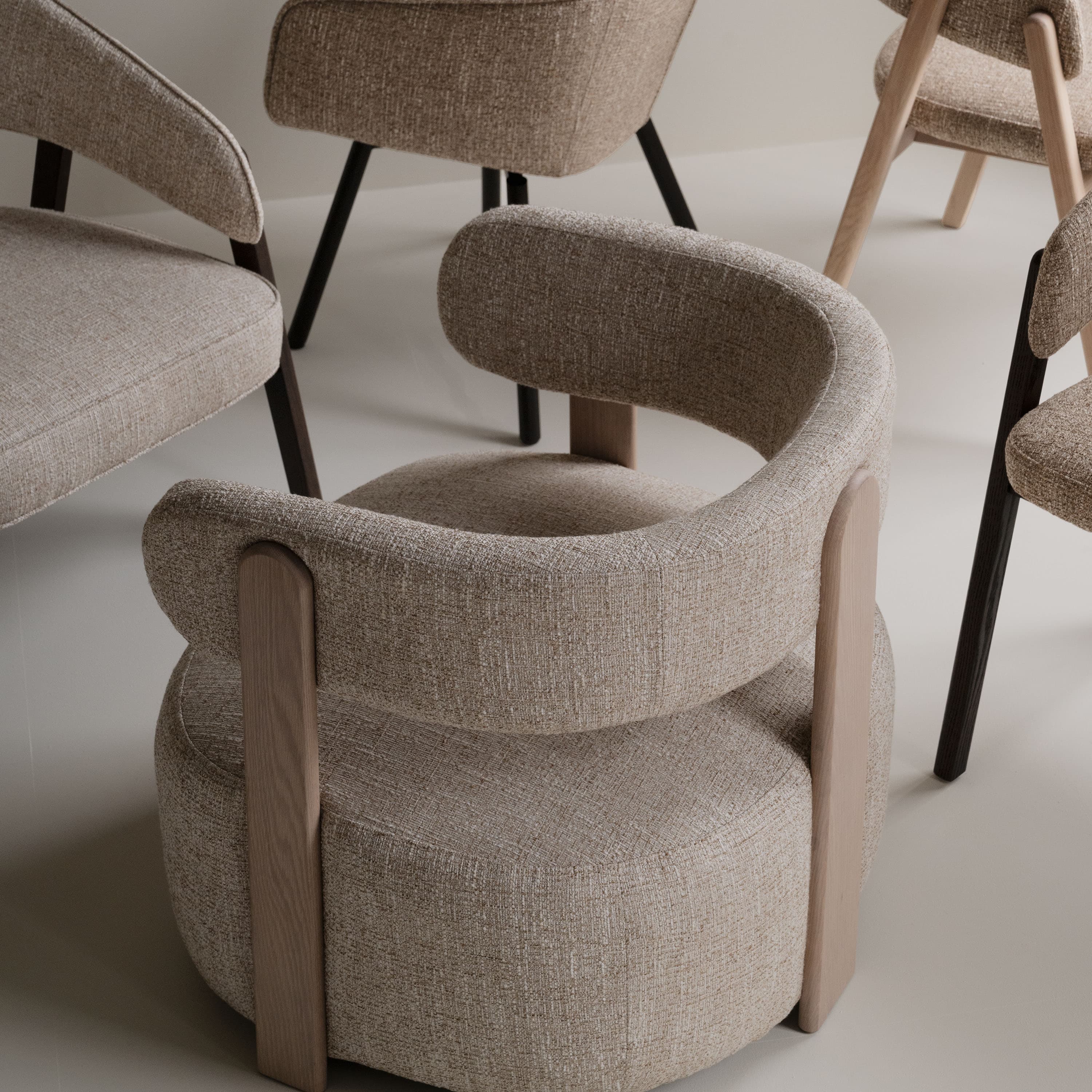 Jenison Loungesessel Hellbeige/Weißpigmentiert
