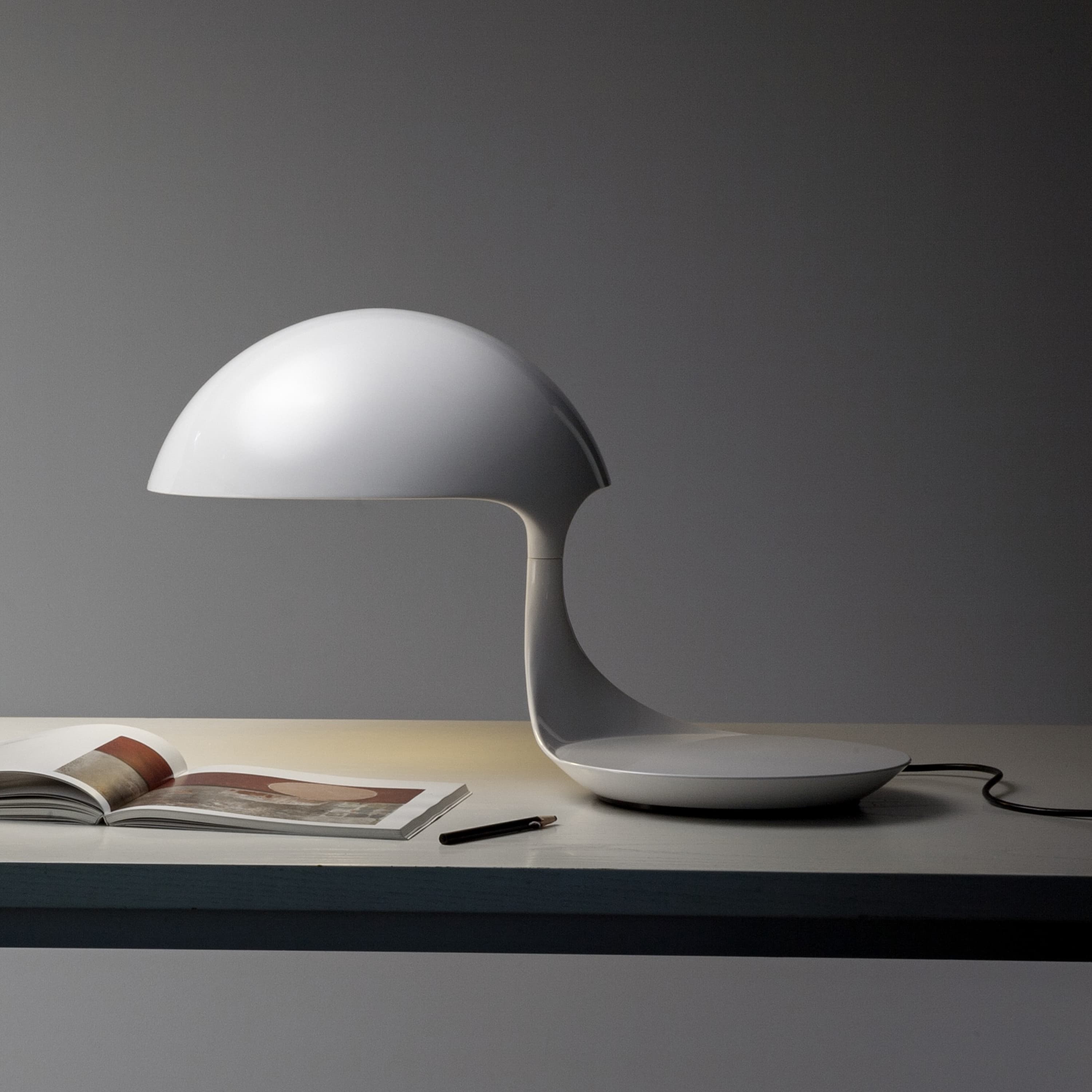 Cobra Tischlampe Weiß