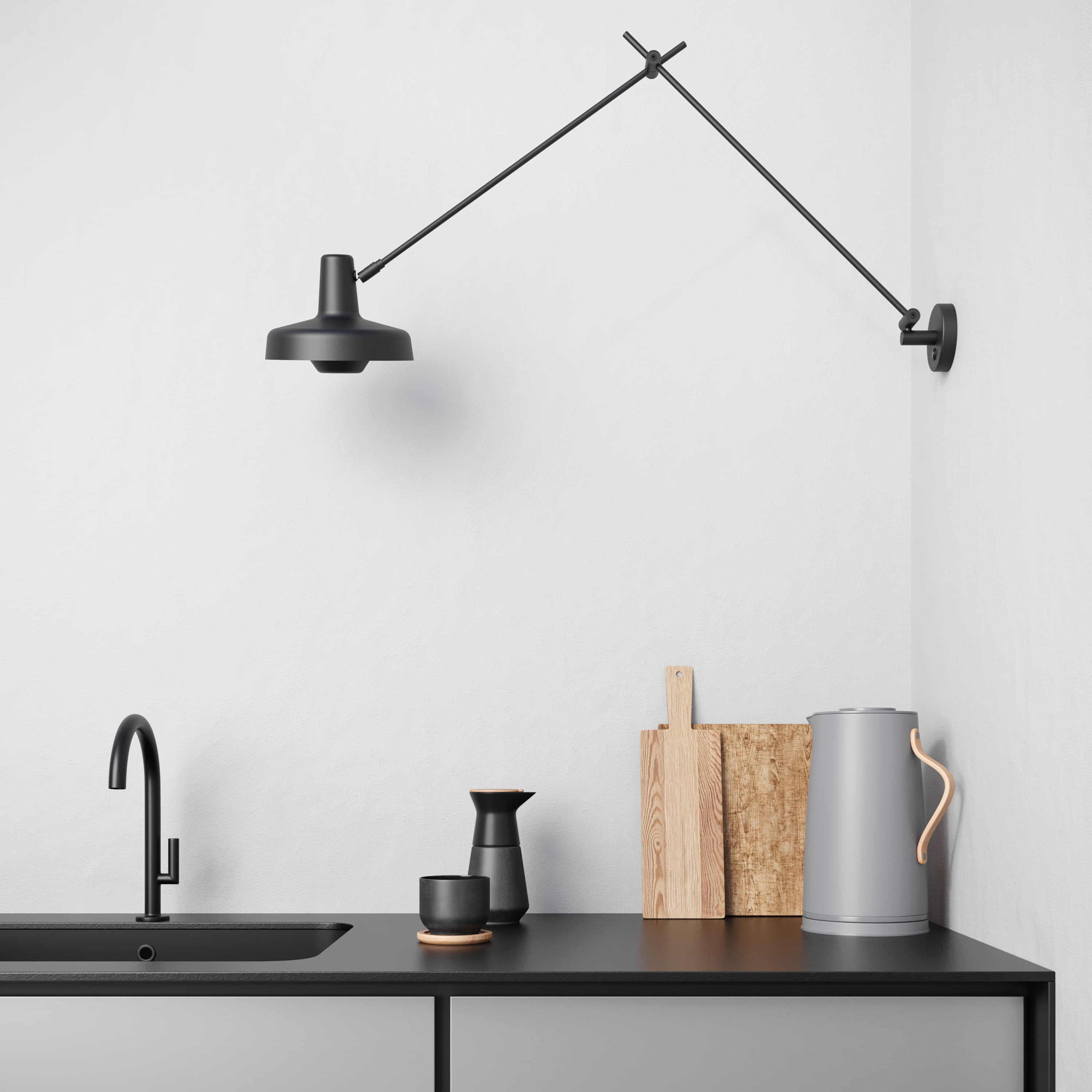 Arigato Wall lamp Long Black