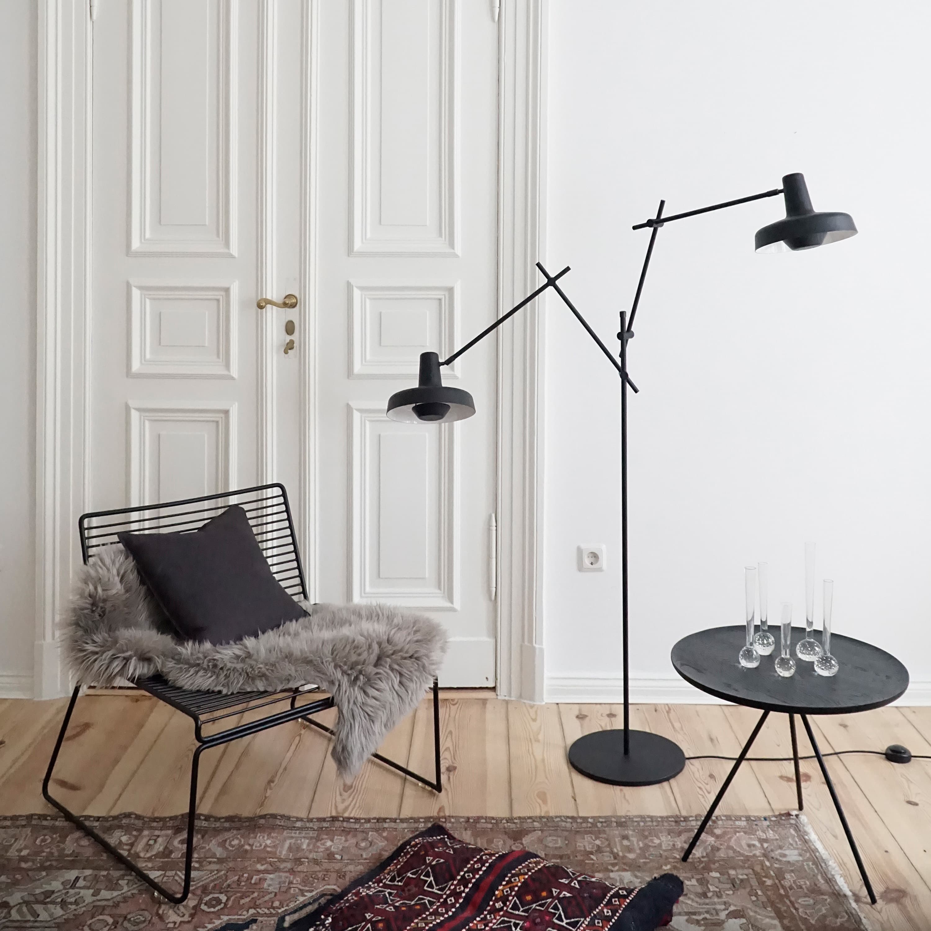Arigato Floor Lamp Double Black
