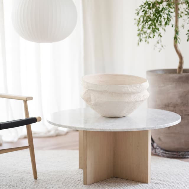 Brooksville Couchtisch Weißer Marmor/Weißpigmentiert Ø90
