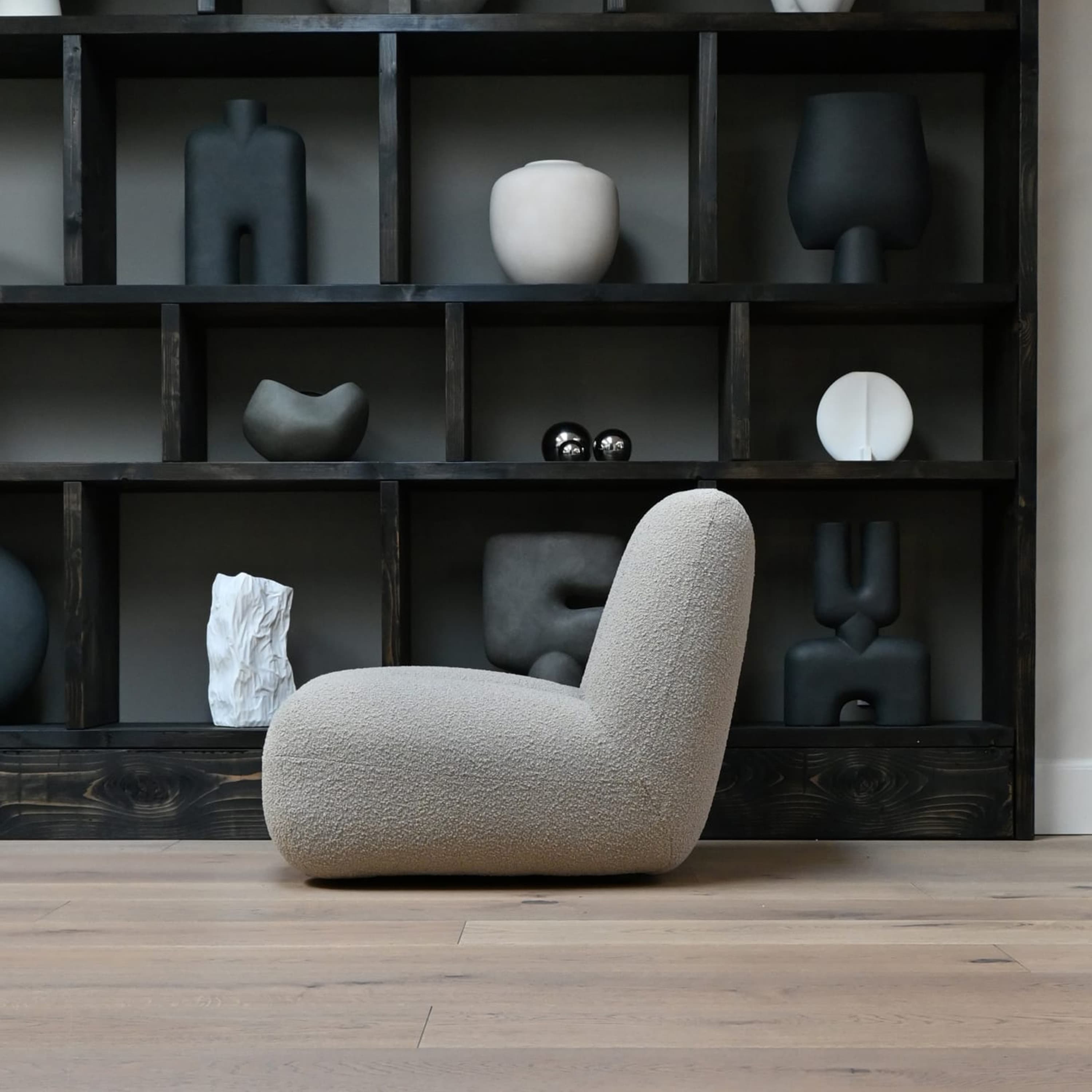 Toe Lounge Chair Smoked Sand