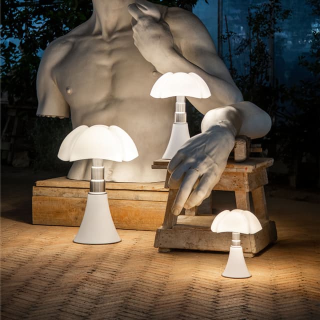 Pipistrello Mini Table Lamp Dimmable LED Matt White
