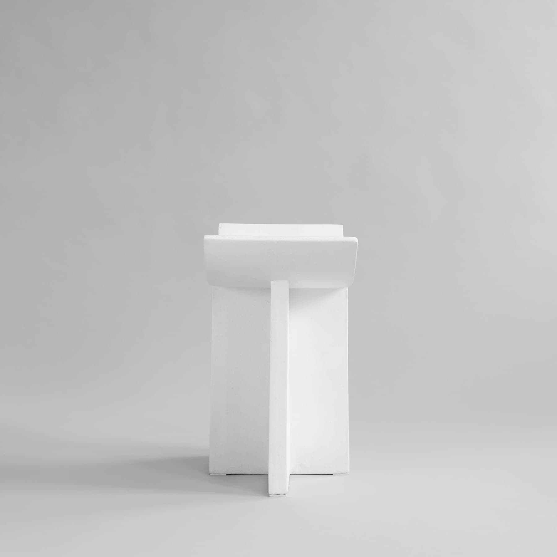 Brutus Hocker Natural Oak