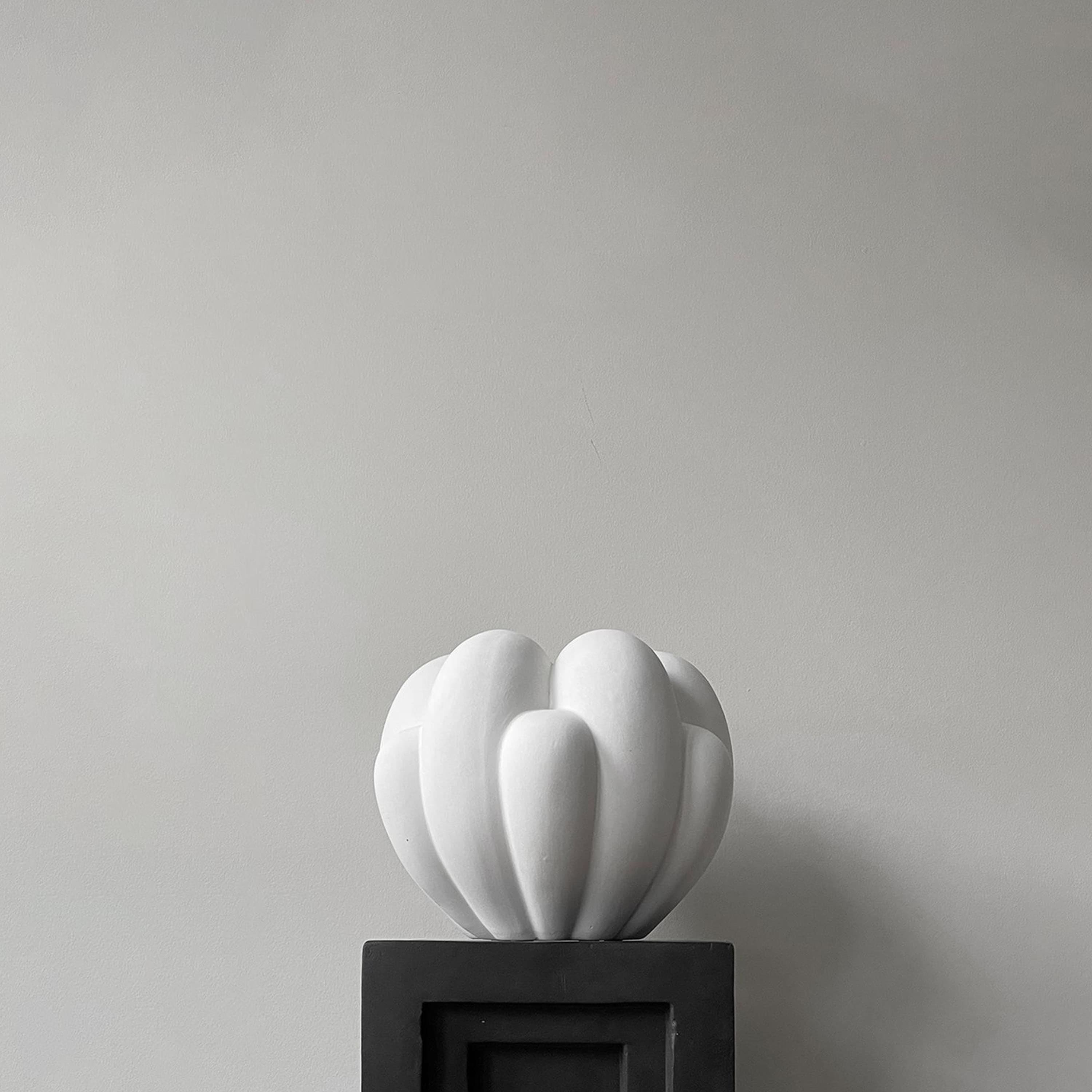 Bloom Vase Chocolate Brown Petit