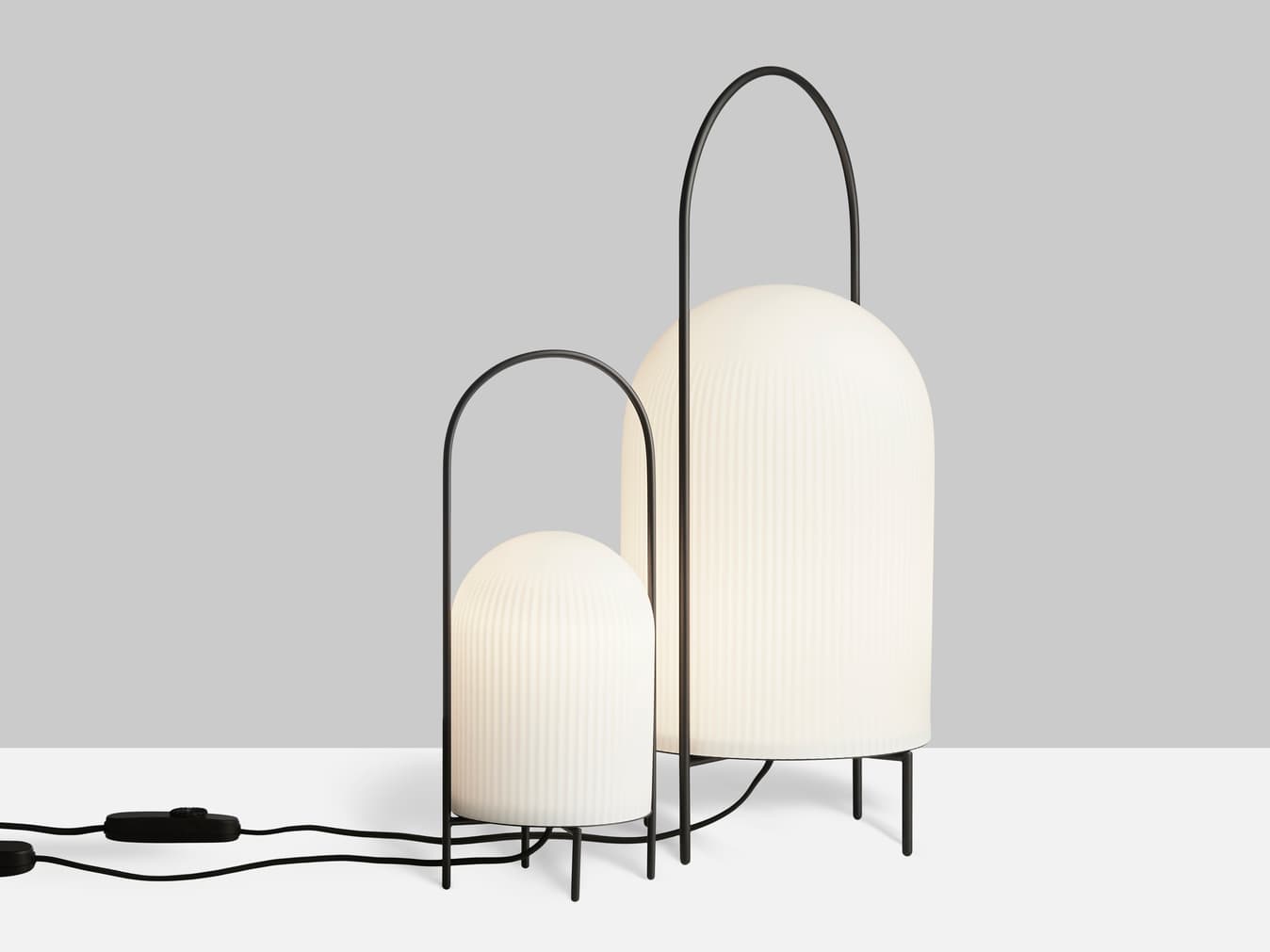 Ghost Golvlampe Schwarz/Opal