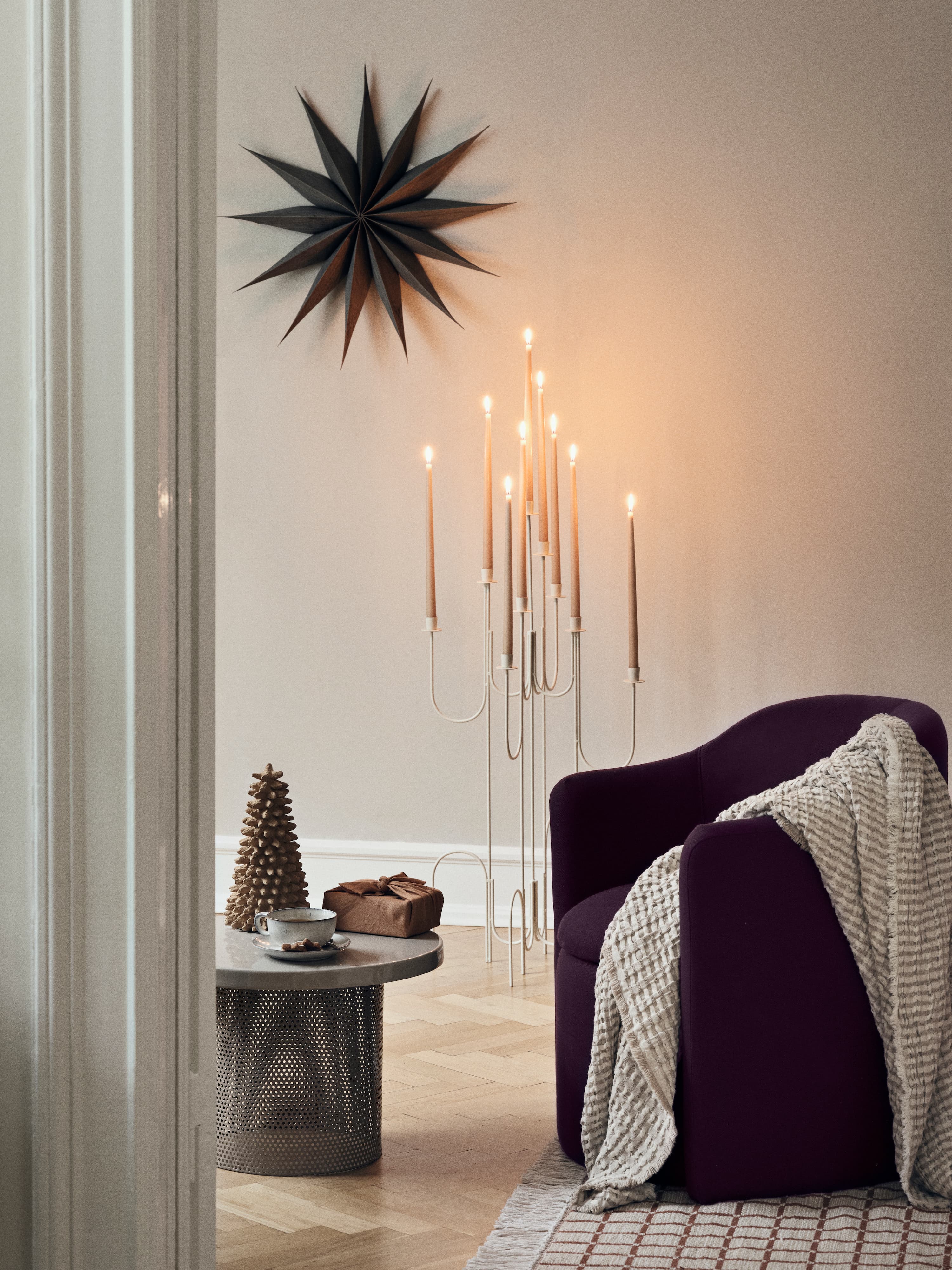 Farri Bodenkerzenständer Light Warm Grey 100cm