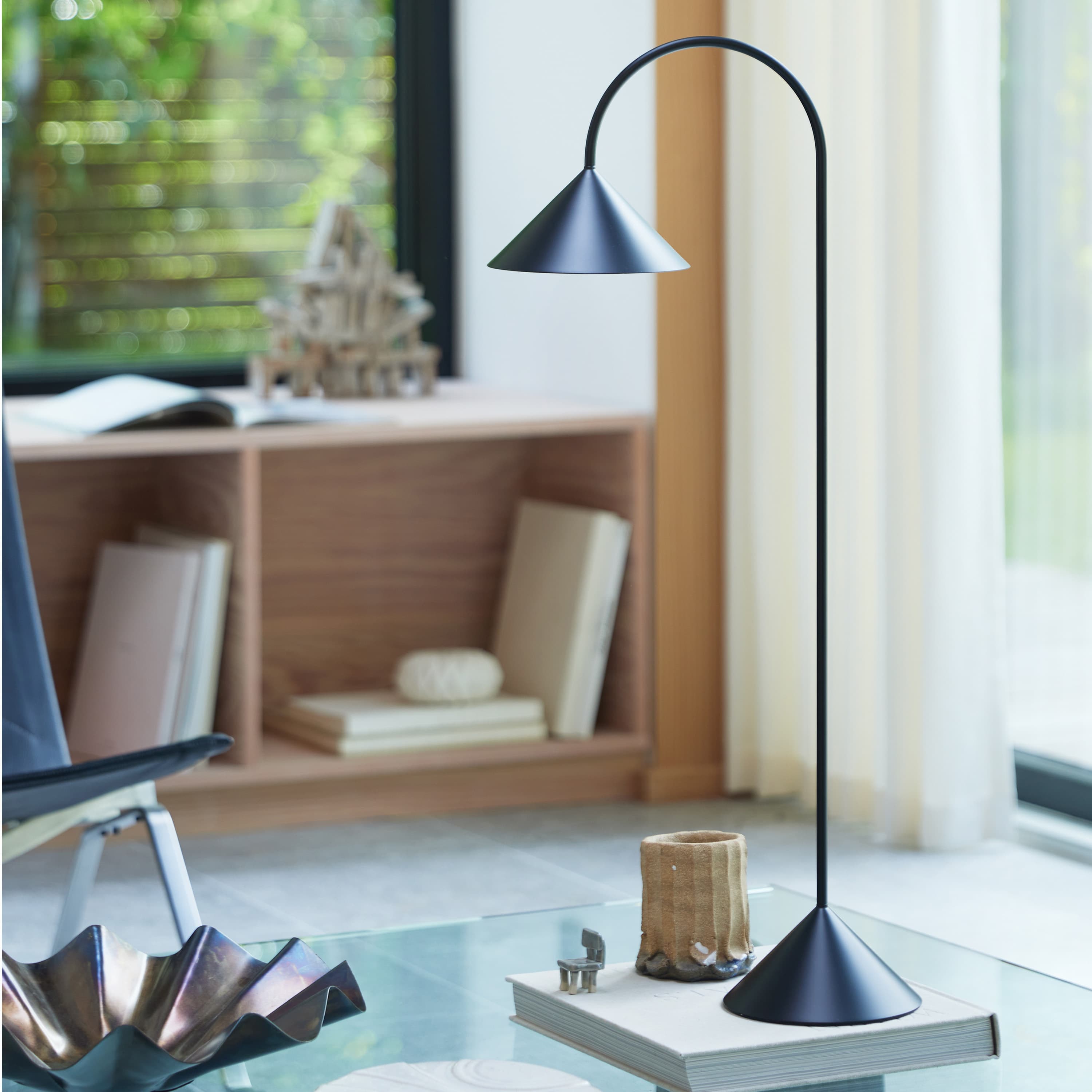 Grasp Tragbare Tischlampe Matt Black 72cm