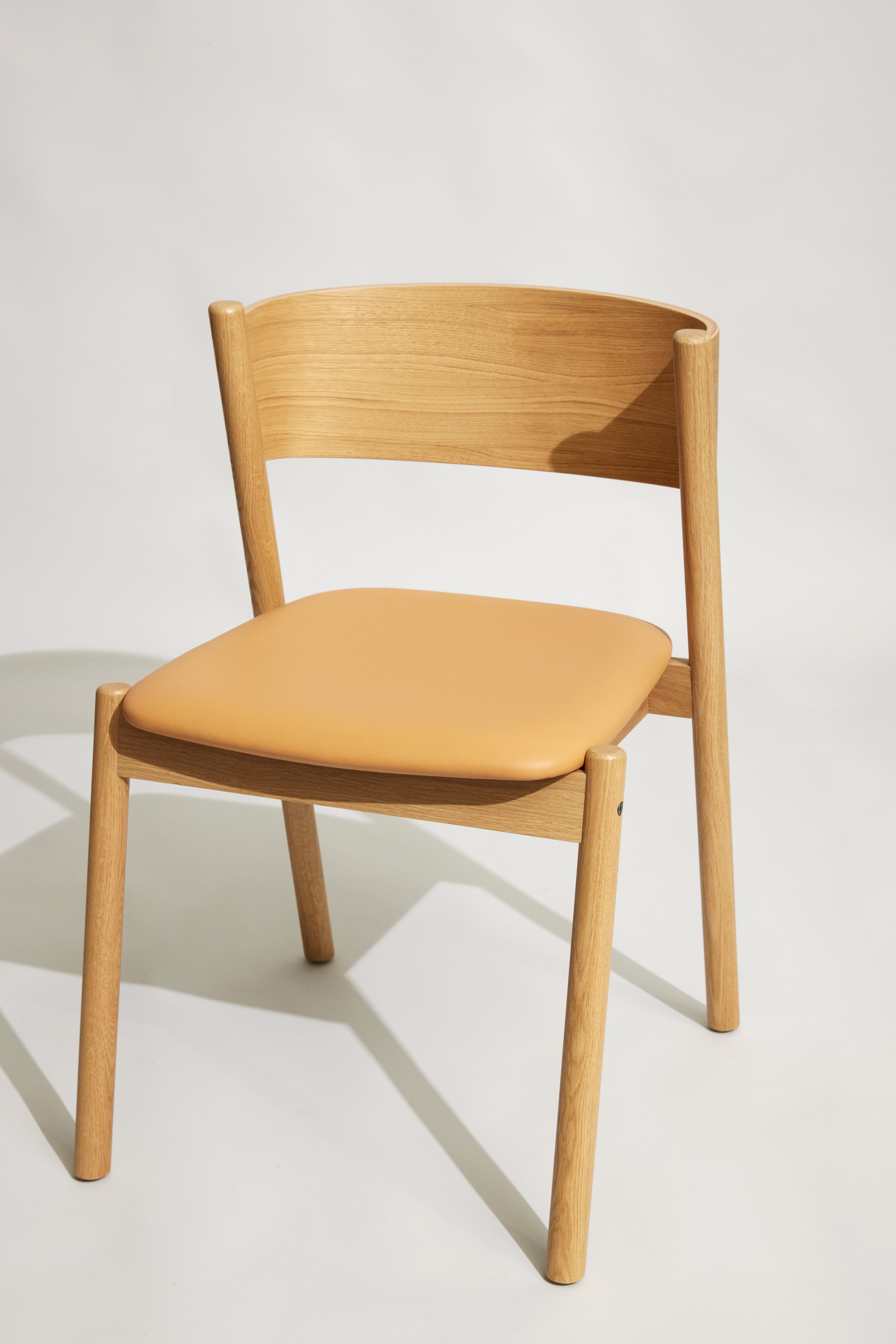 Oblique Stuhl Natur/PU