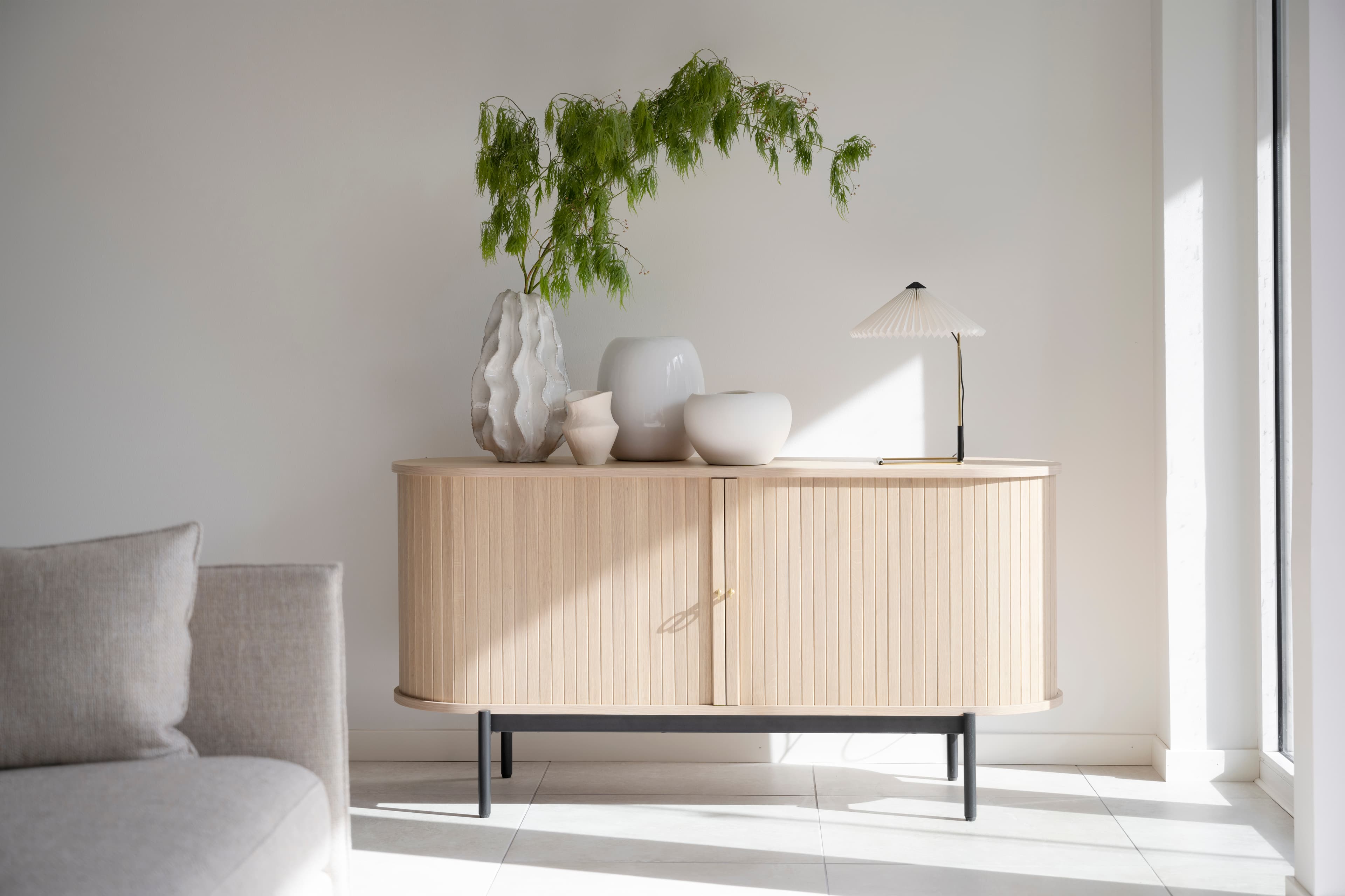 Haddington Sideboard White Pigmented/Black 142cm