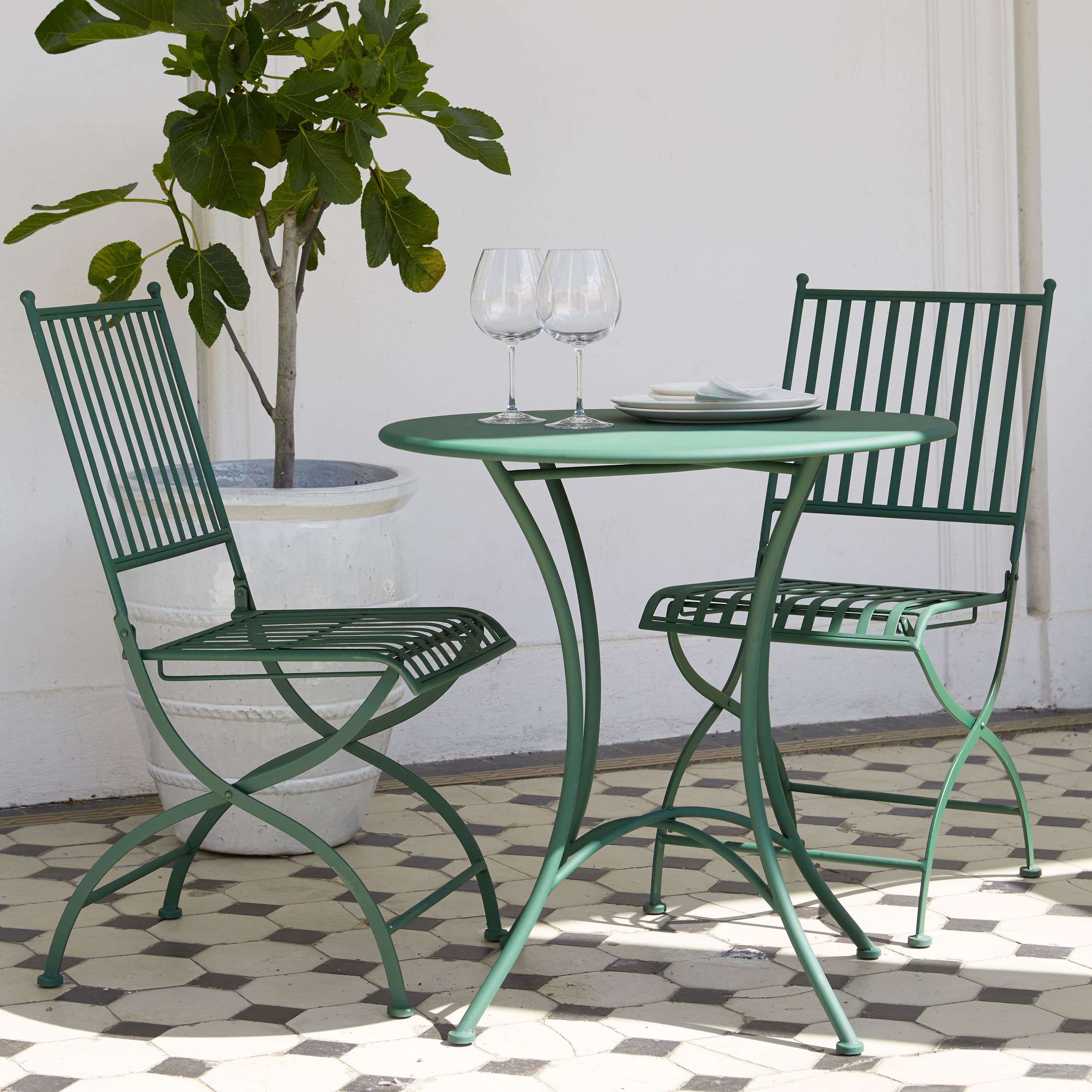 Amalfi table beige Ø72