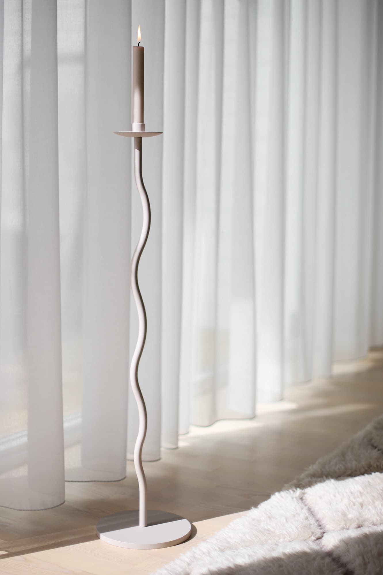 Curved Boden Kerzenständer Sand 85cm