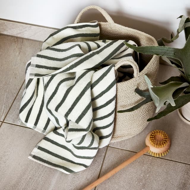 Everyday Stripe Towel Nordic Green 50x90