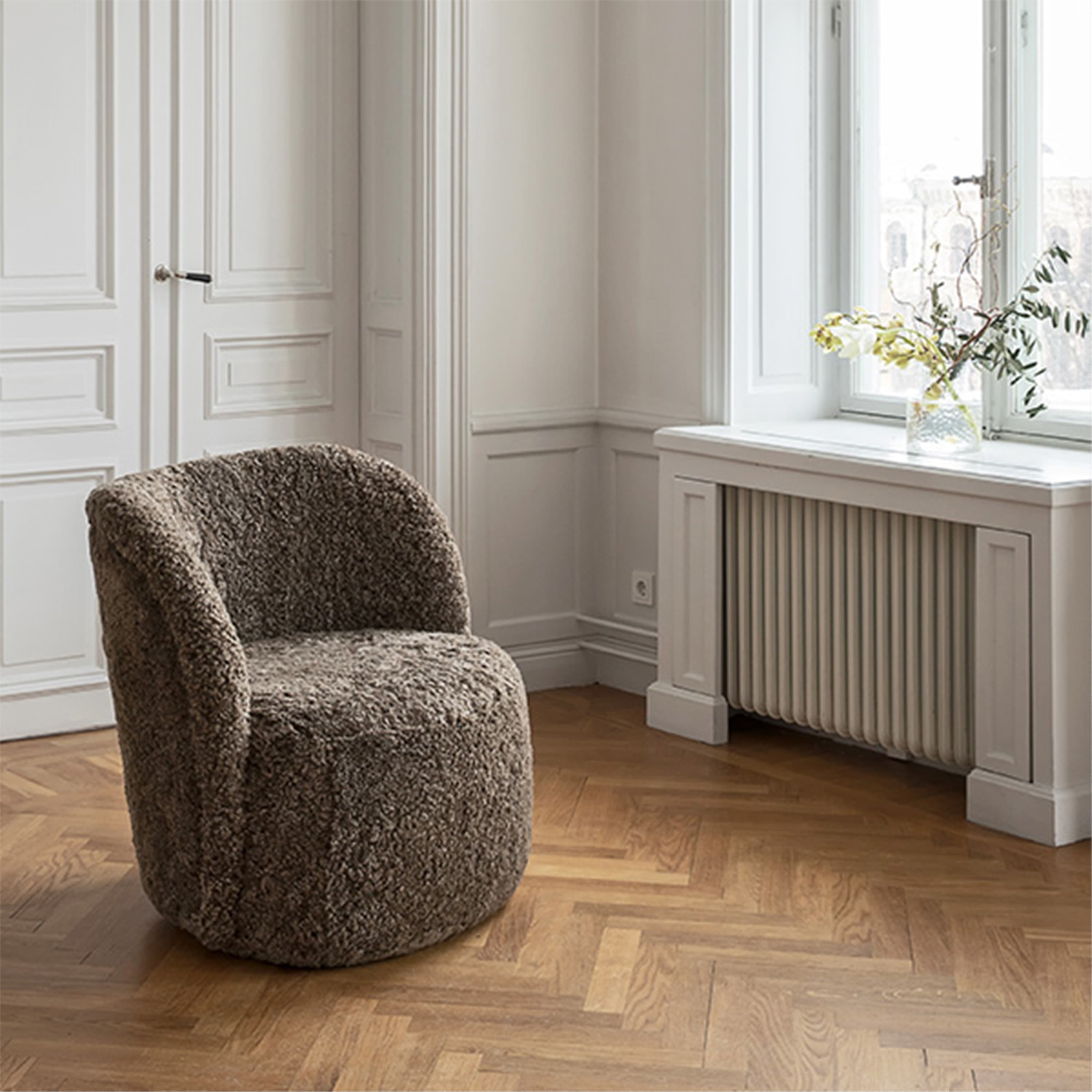 Lollo Sessel Schaffell Brown