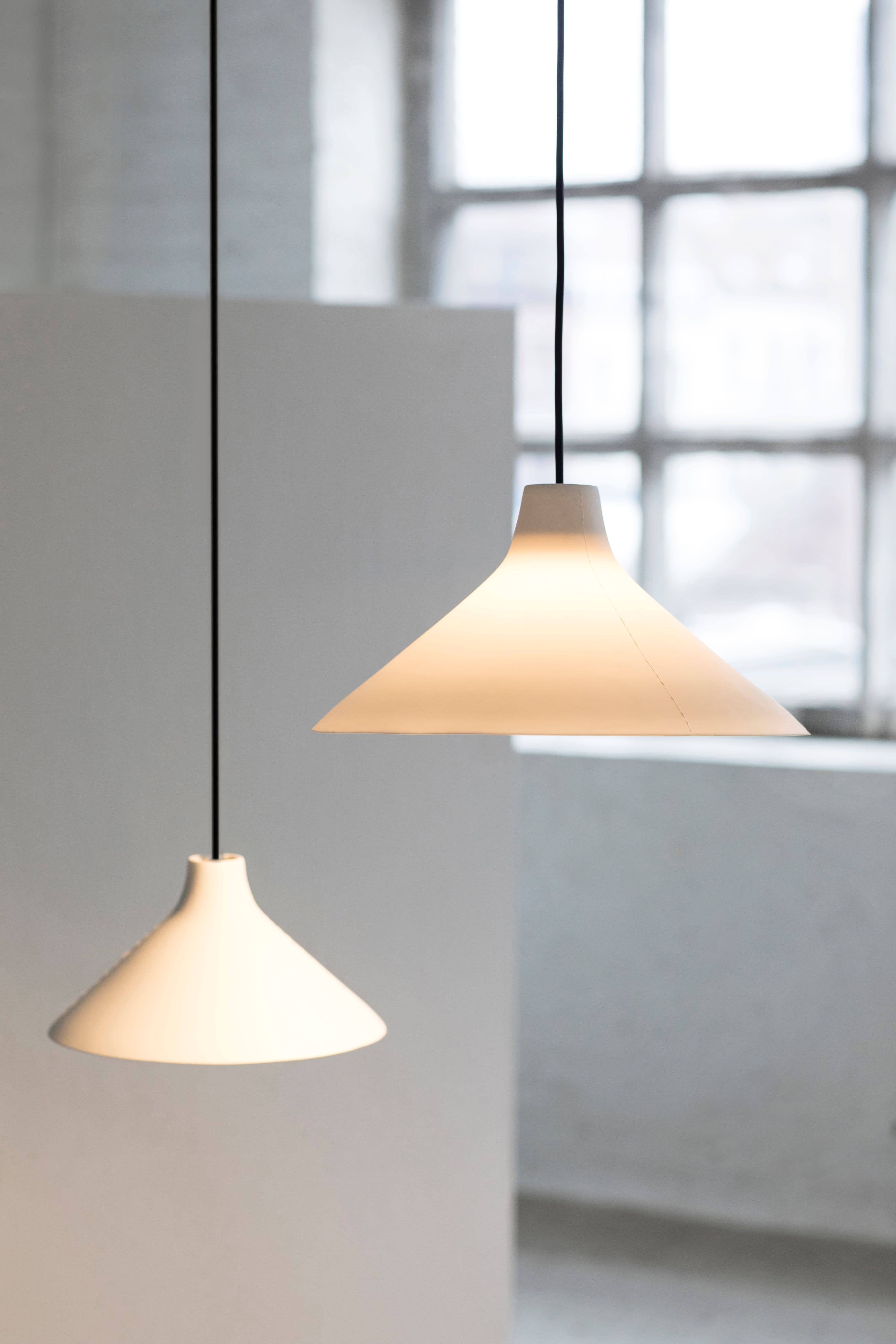 Seam Ceiling Lamp White Large