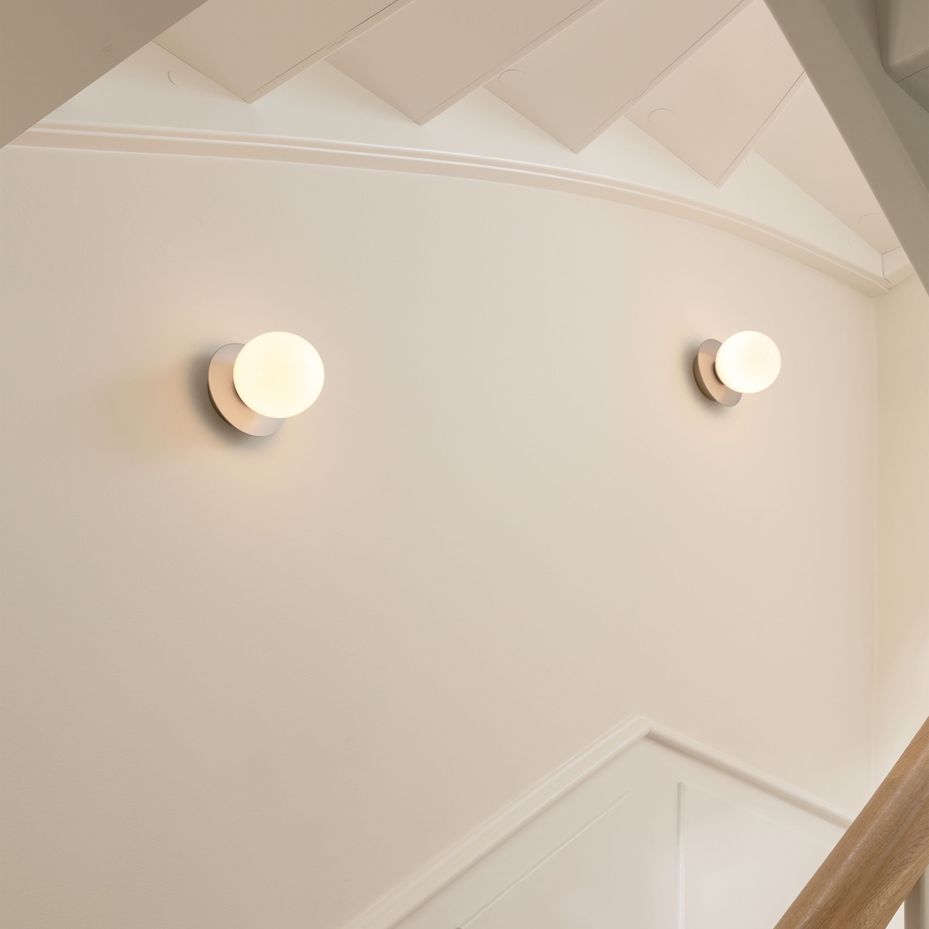 Liila 1 Wand-/Deckenleuchte Light Silver/Opal Small