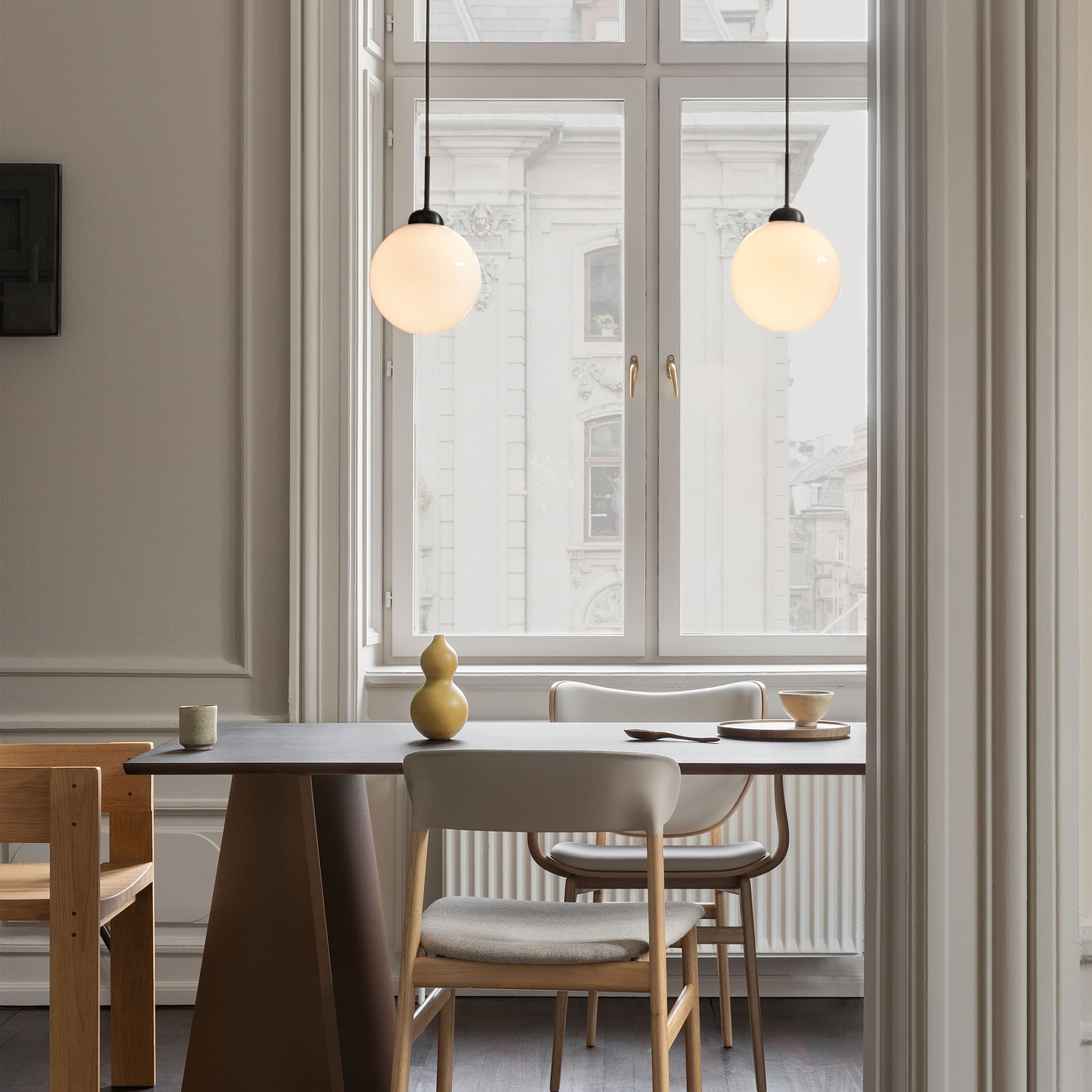 Apiales 1 ceiling lamp Satin Black/Opal