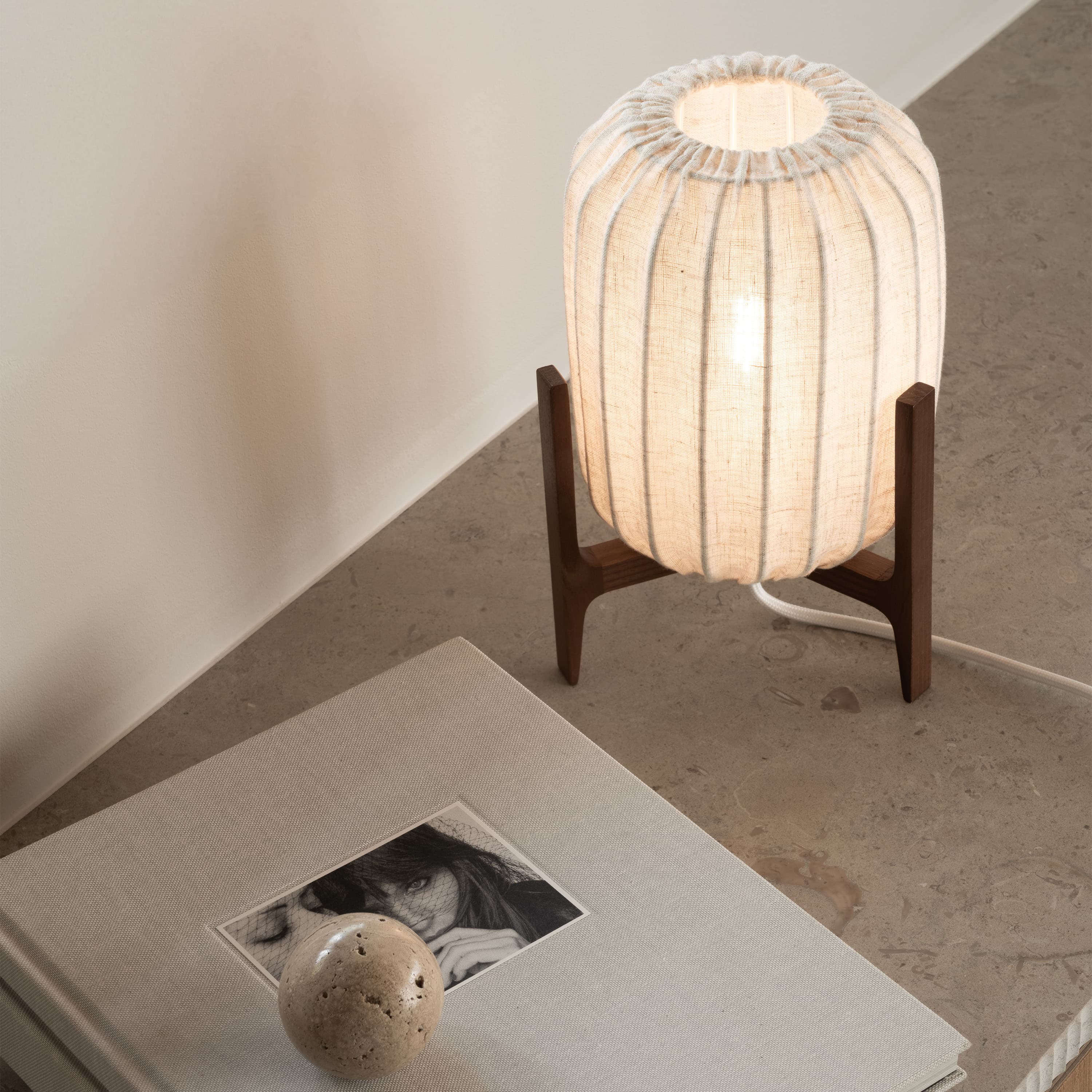 Prisma Mini Table Lamp Dark Ash/Natural