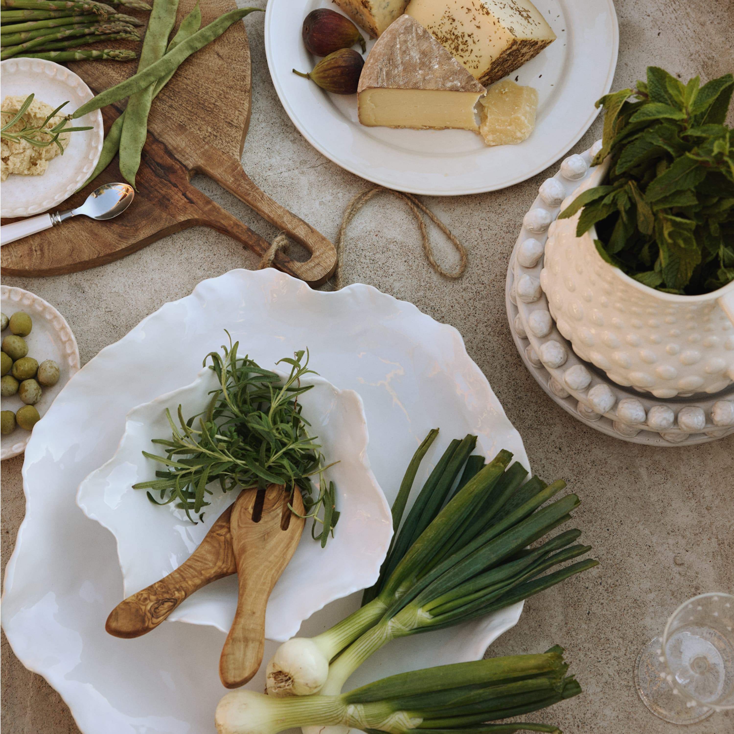 Claire Platter White Ø25