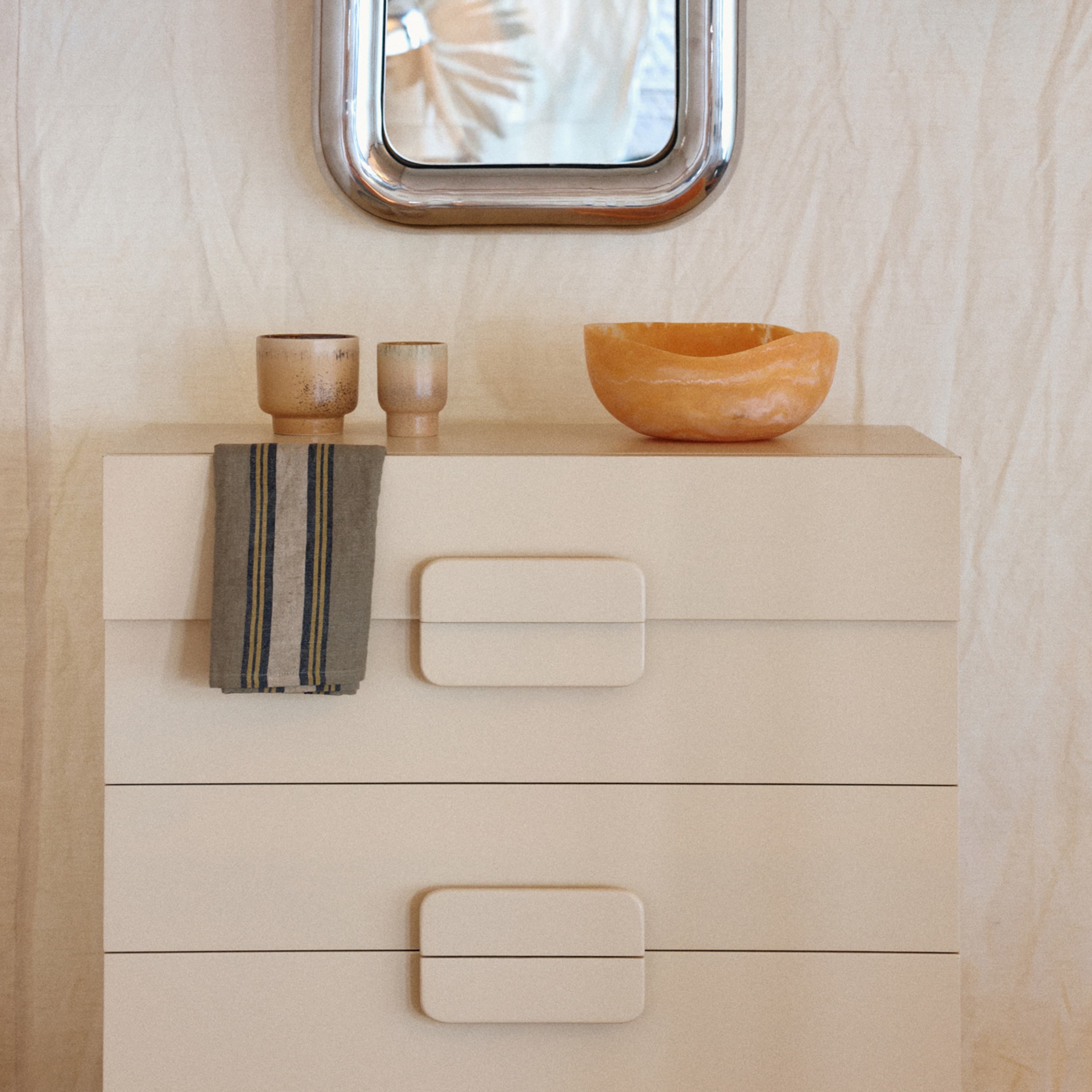 Spacious Kommode Cream 80x98