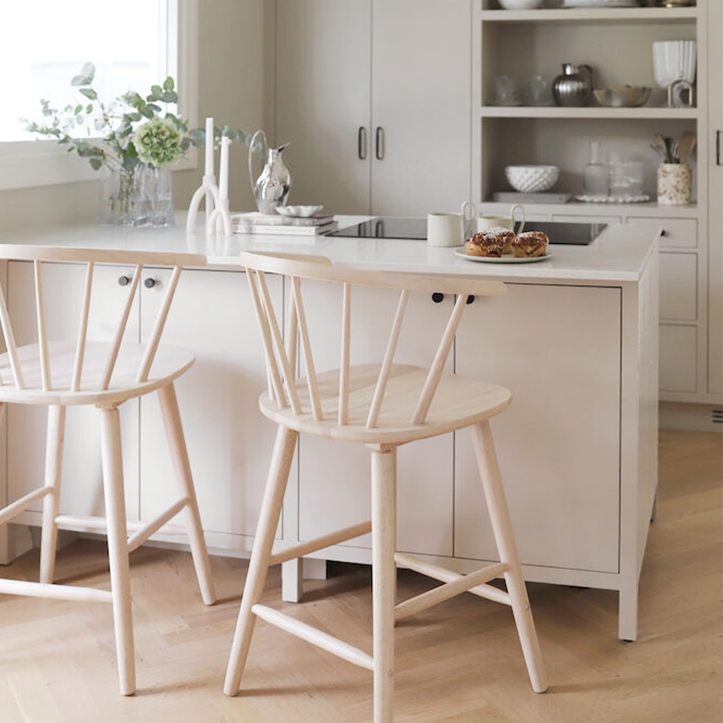 Carmen Bar Stool White Pigmented