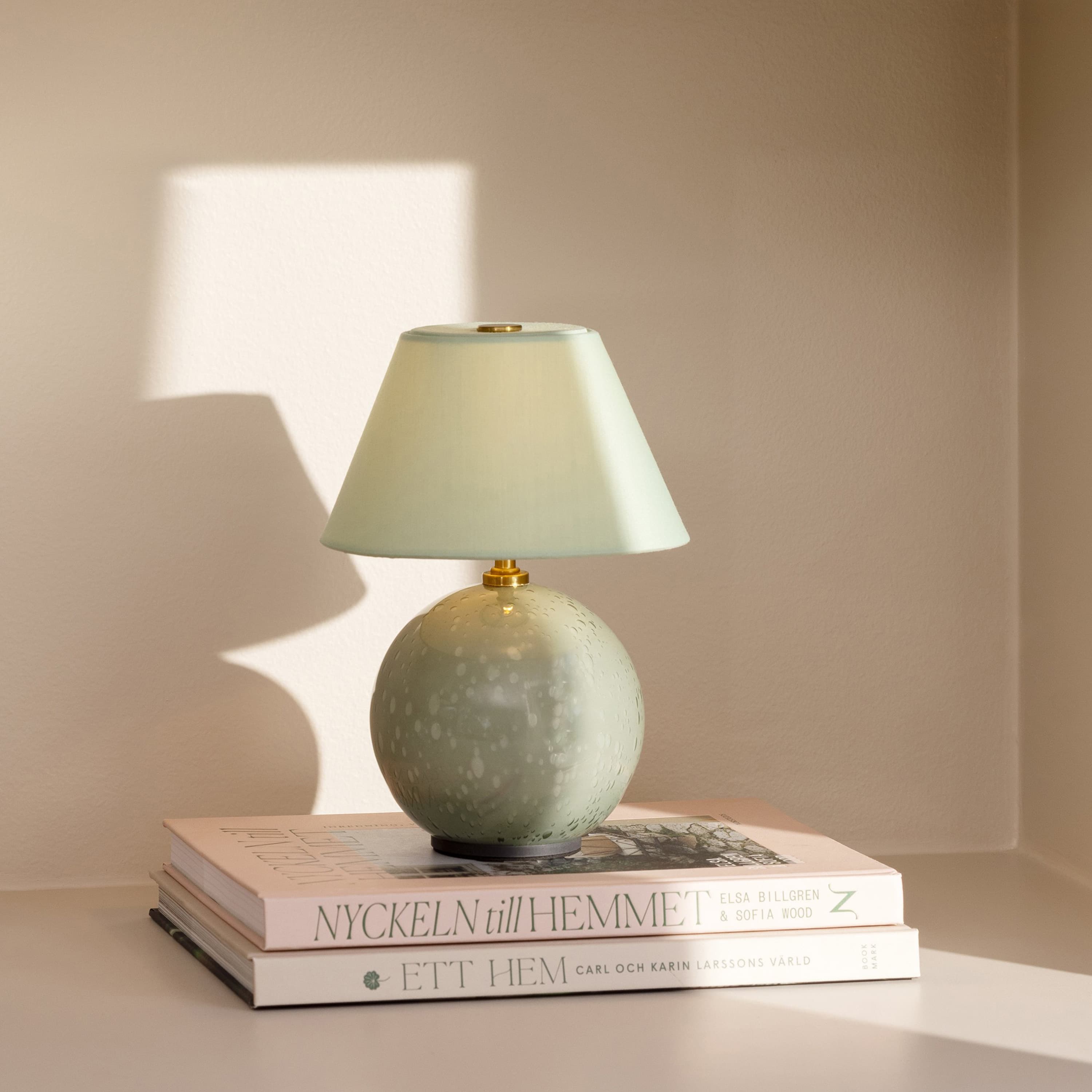 Iris Portable Table Lamp Green 16cm