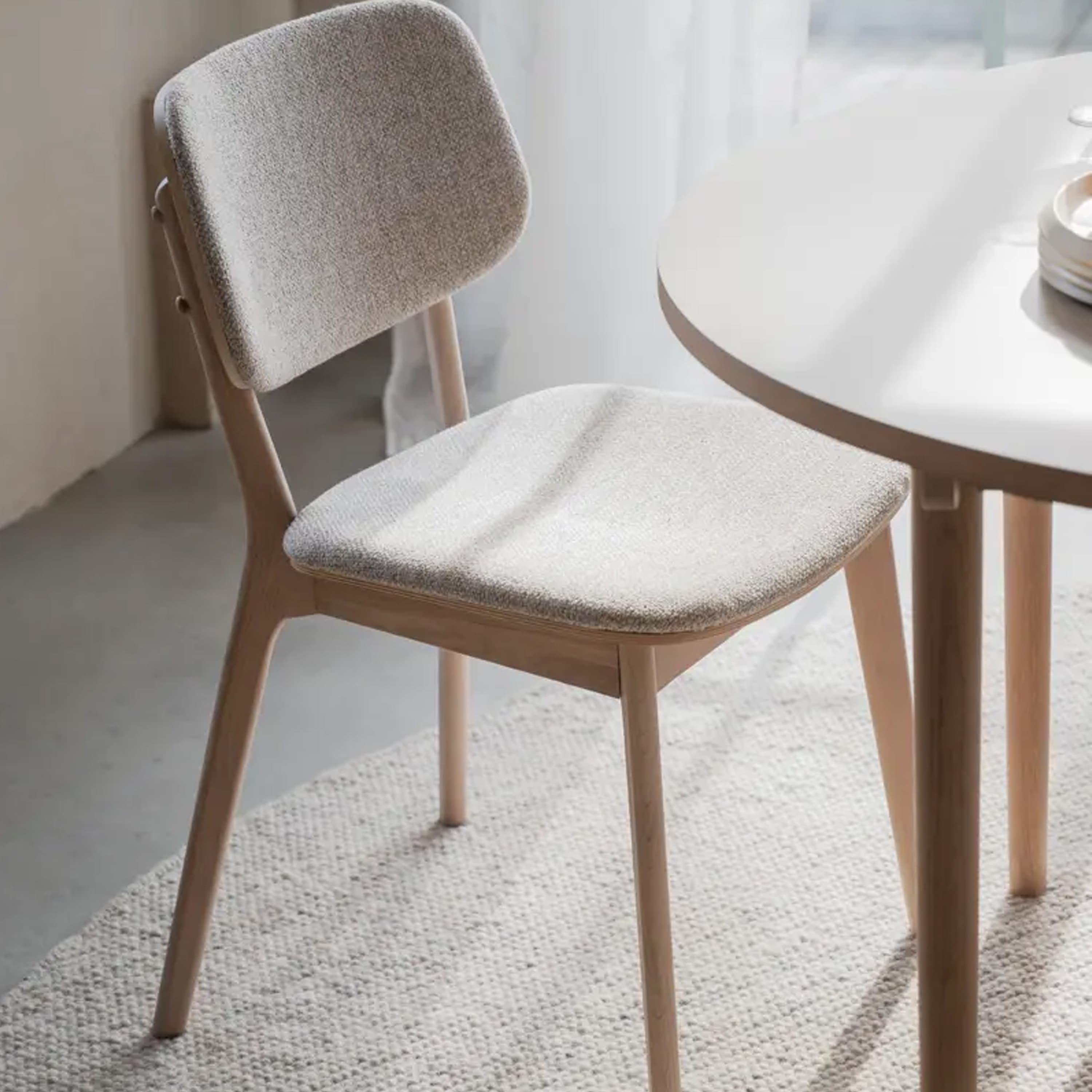 Barrett Matstol Vitpigmenterad Ek/Ljusbeige