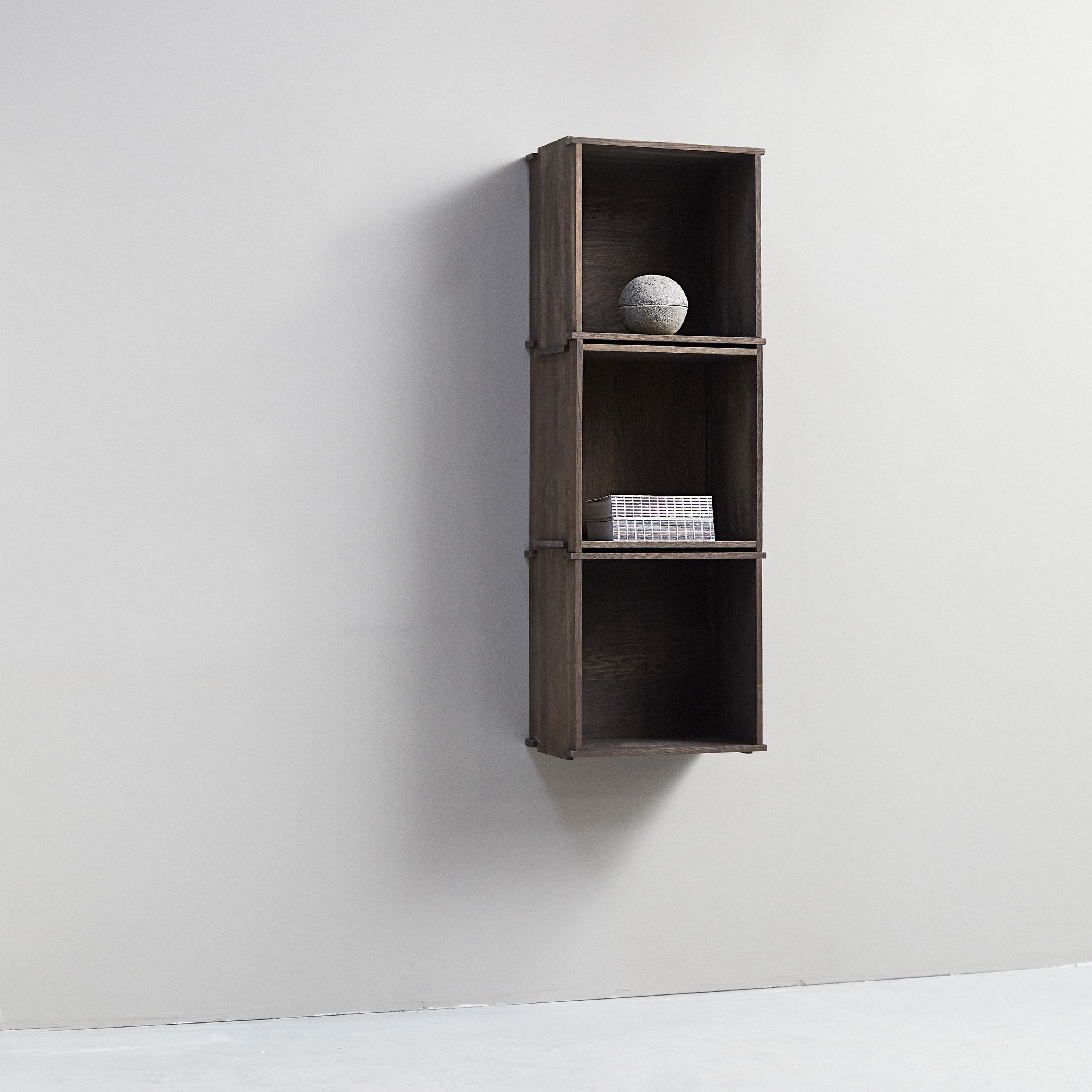 Blocks Wandregal Smoked Oak 44x30