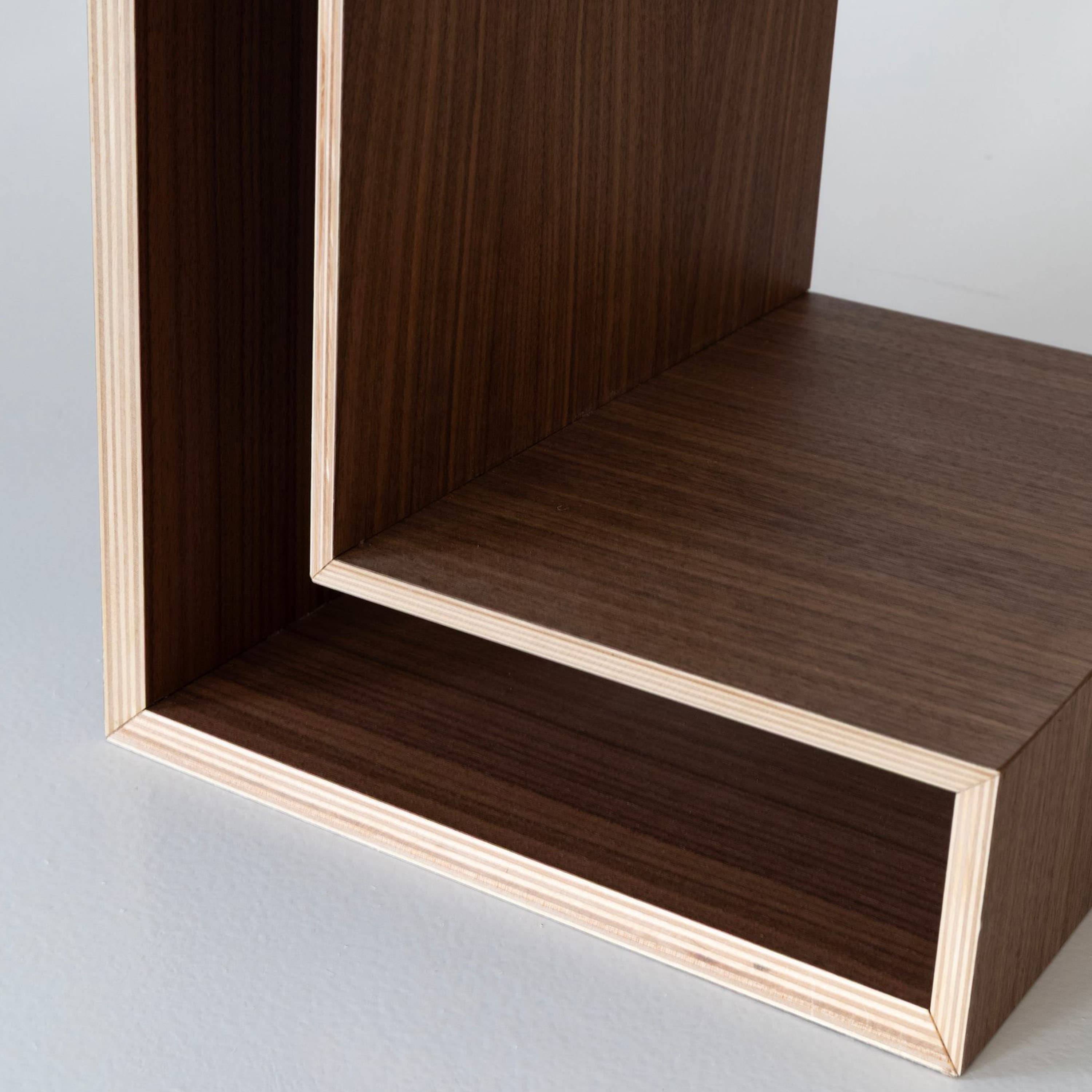 L-Shelf Nachttisch Walnuss