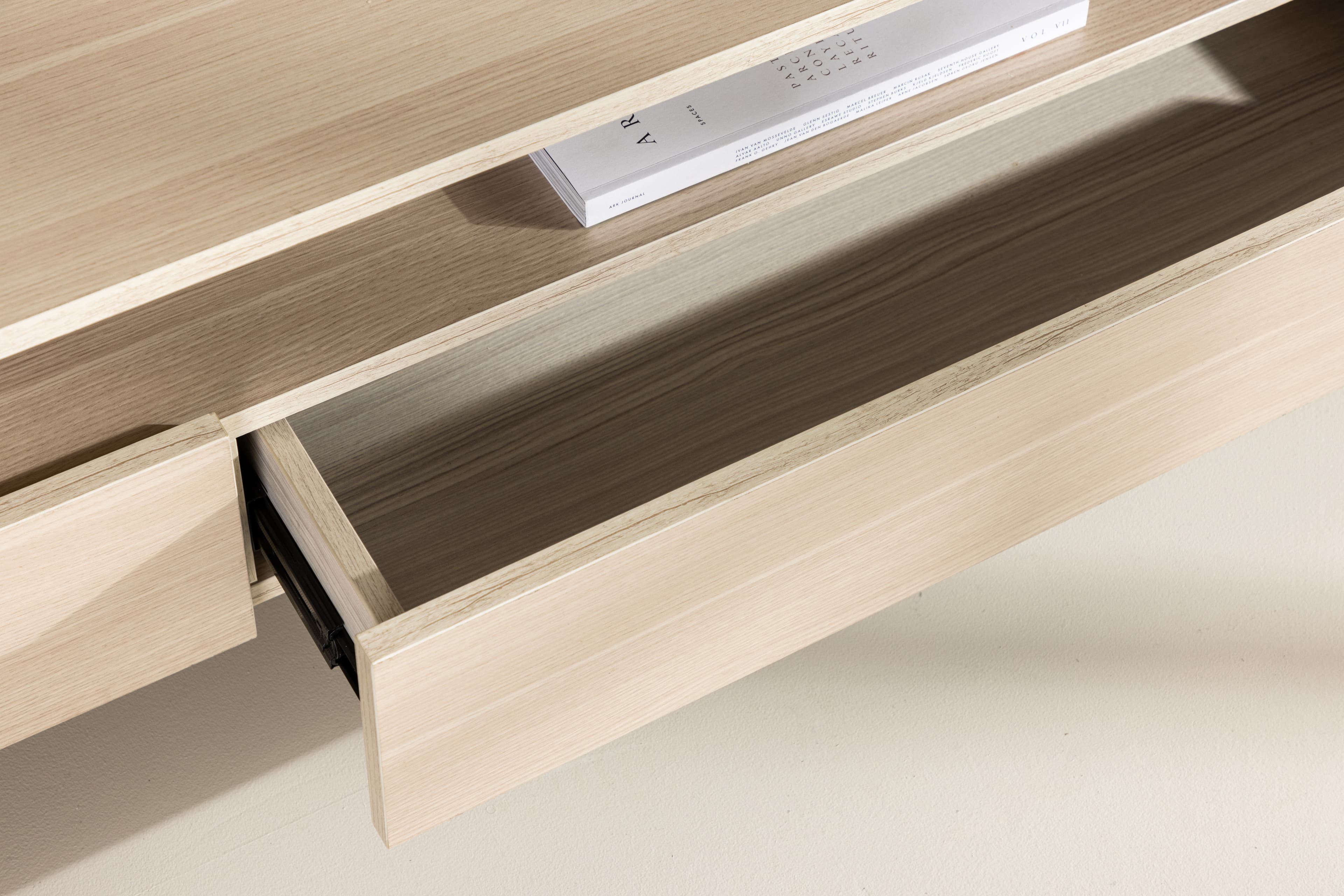 Navarra TV-Bänk Matte Black/Whitewash 180cm