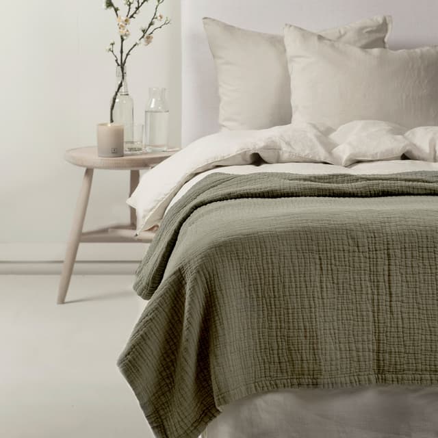 Denise Tagesdecke Khaki 270x250